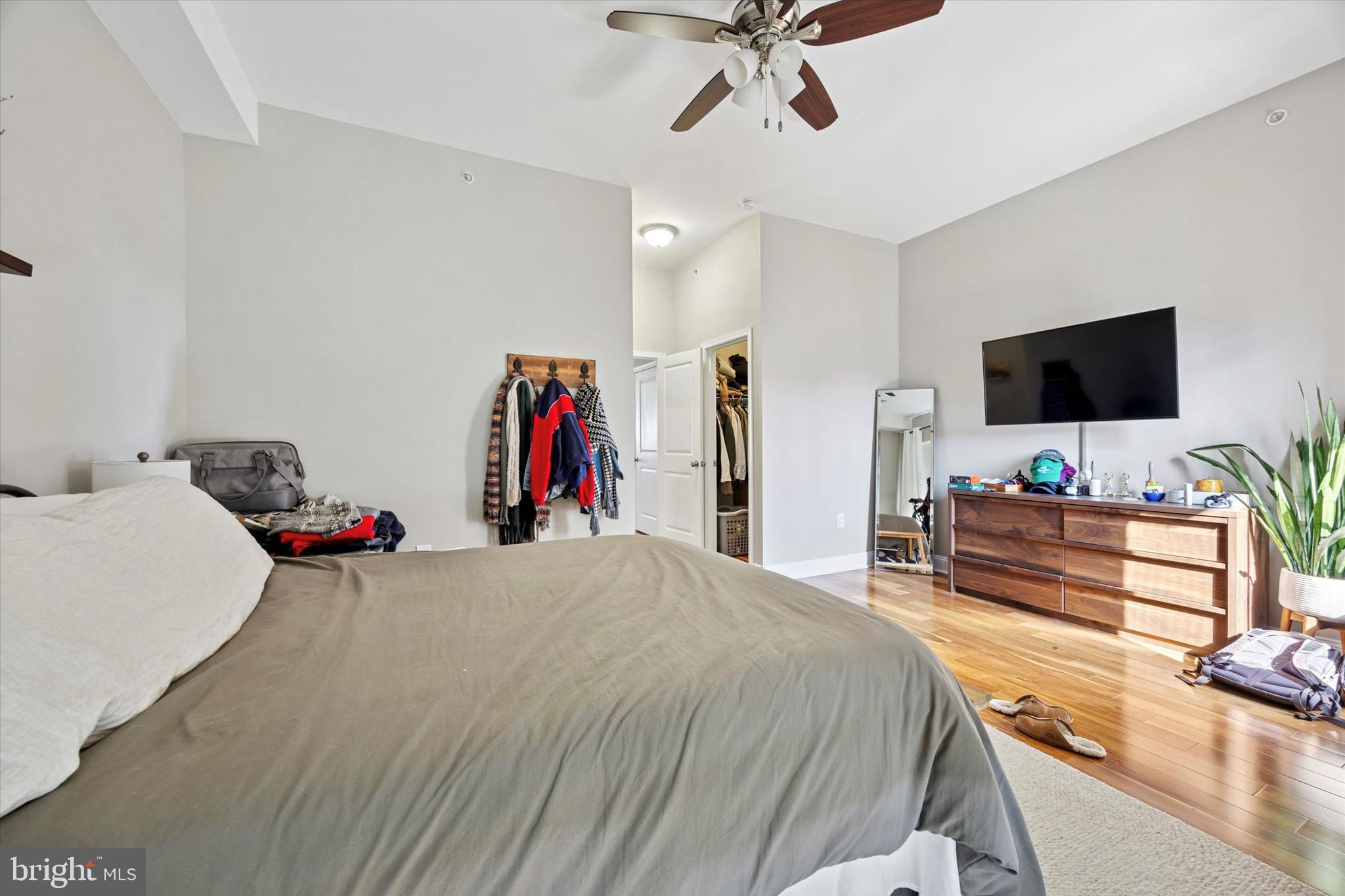 SPRING ARTS - Residential Lease