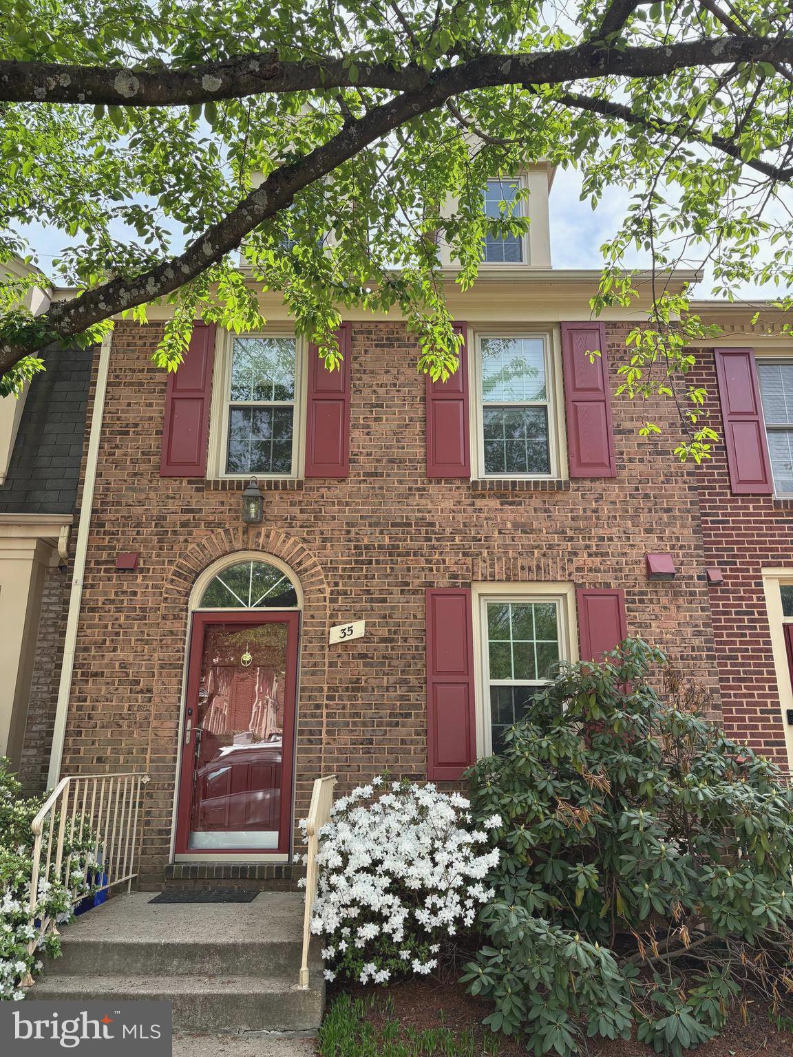 GROSVENOR PARK - Residential Lease
