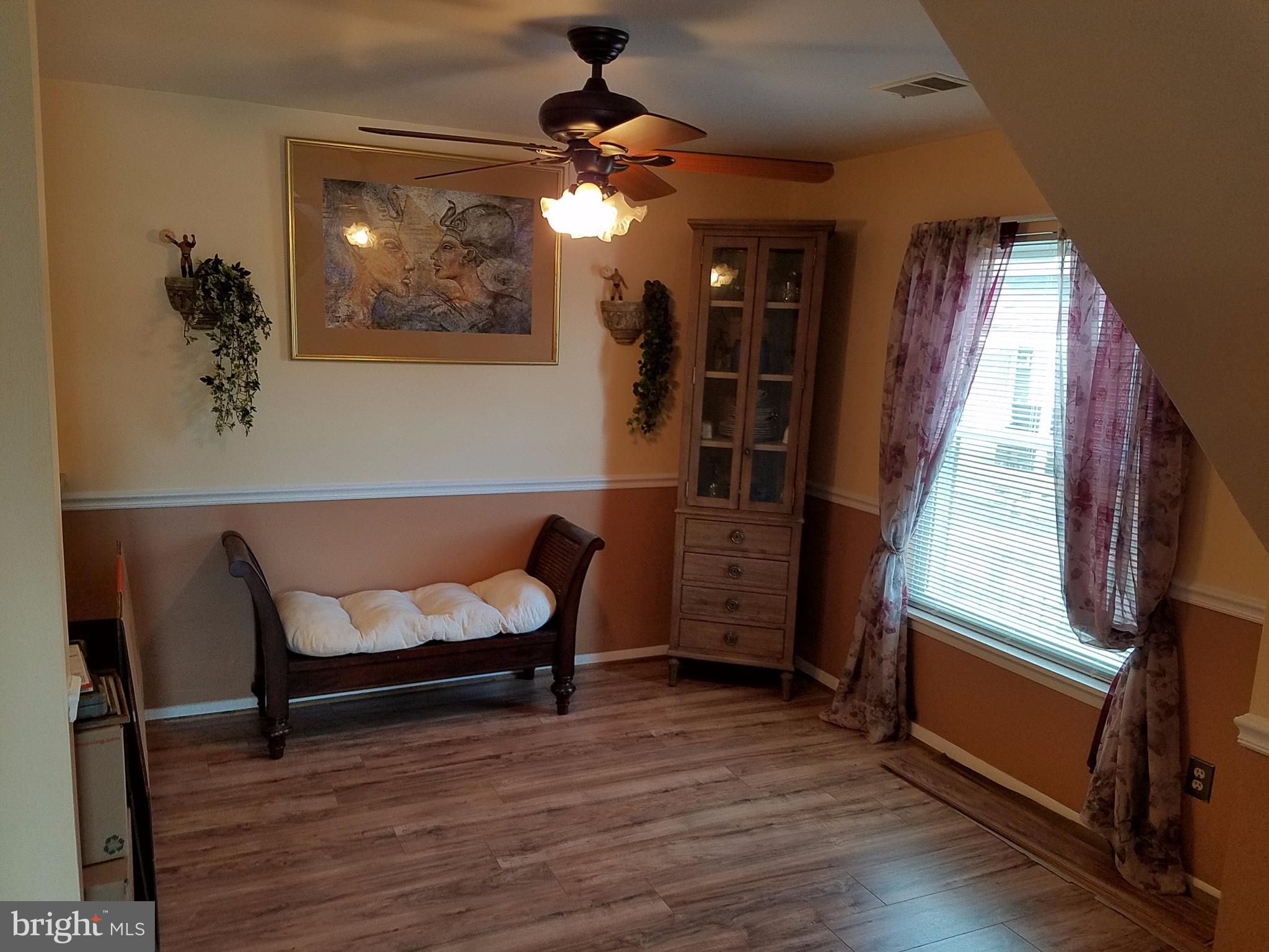 HERITAGE SQUARE - Residential