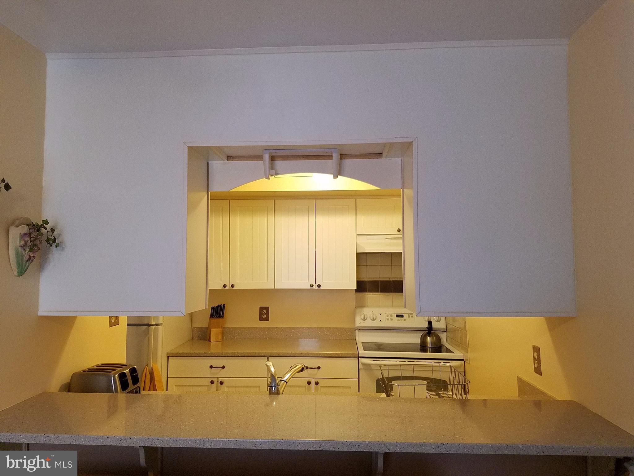 HERITAGE SQUARE - Residential