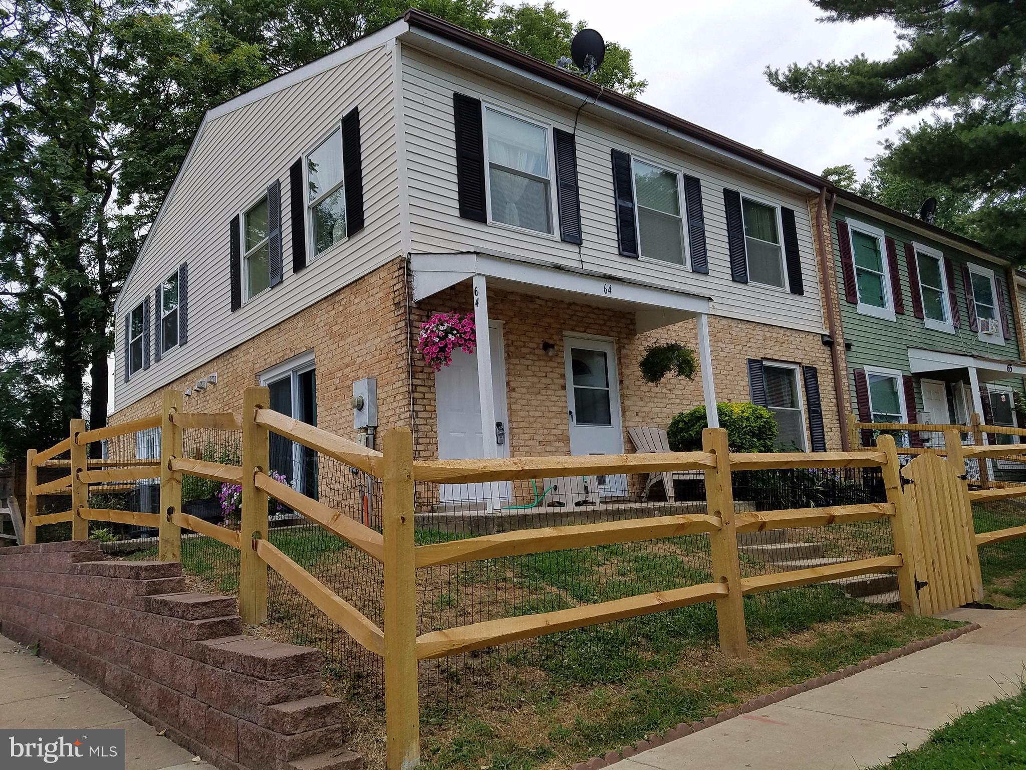 HERITAGE SQUARE - Residential