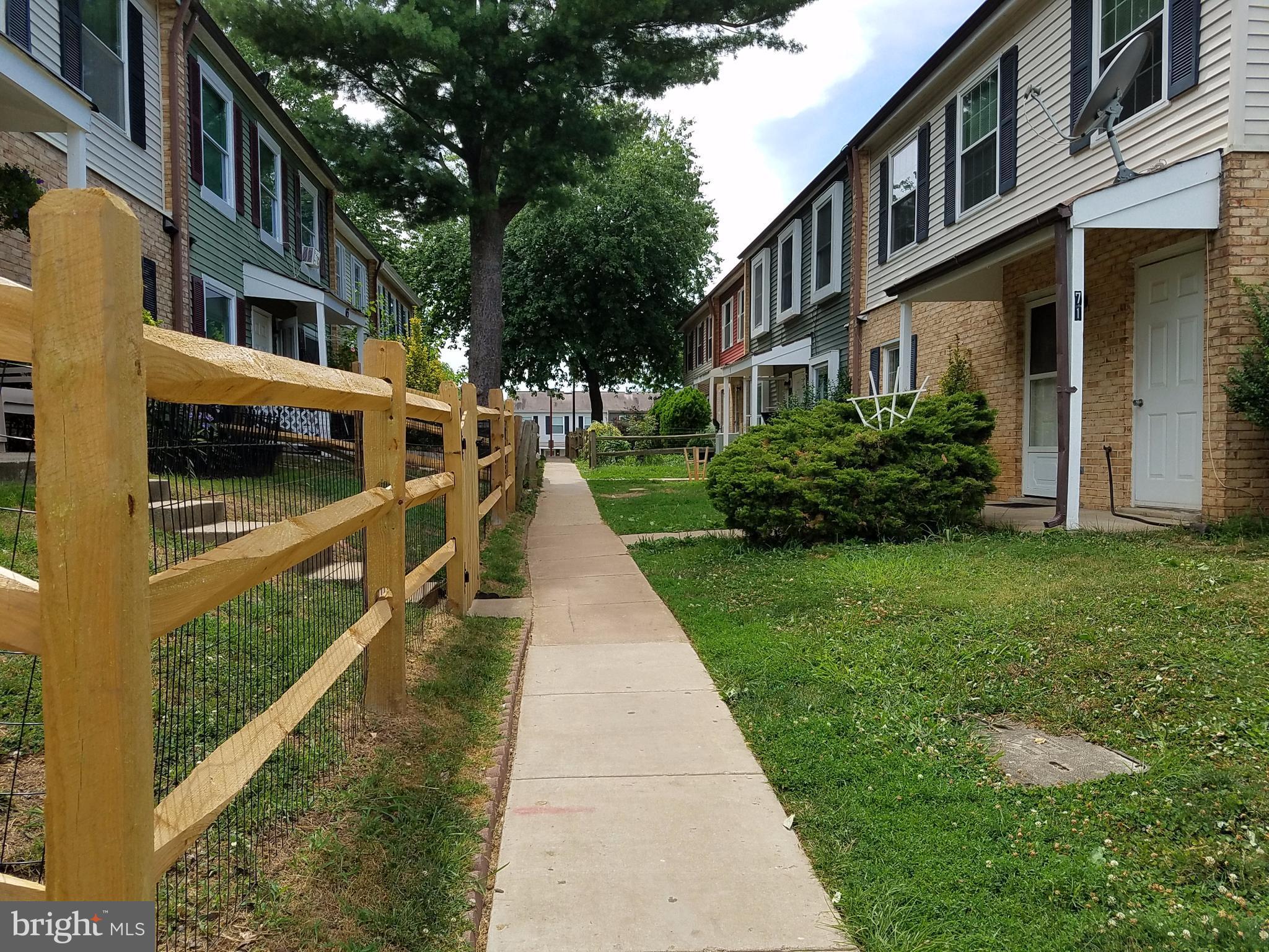 HERITAGE SQUARE - Residential