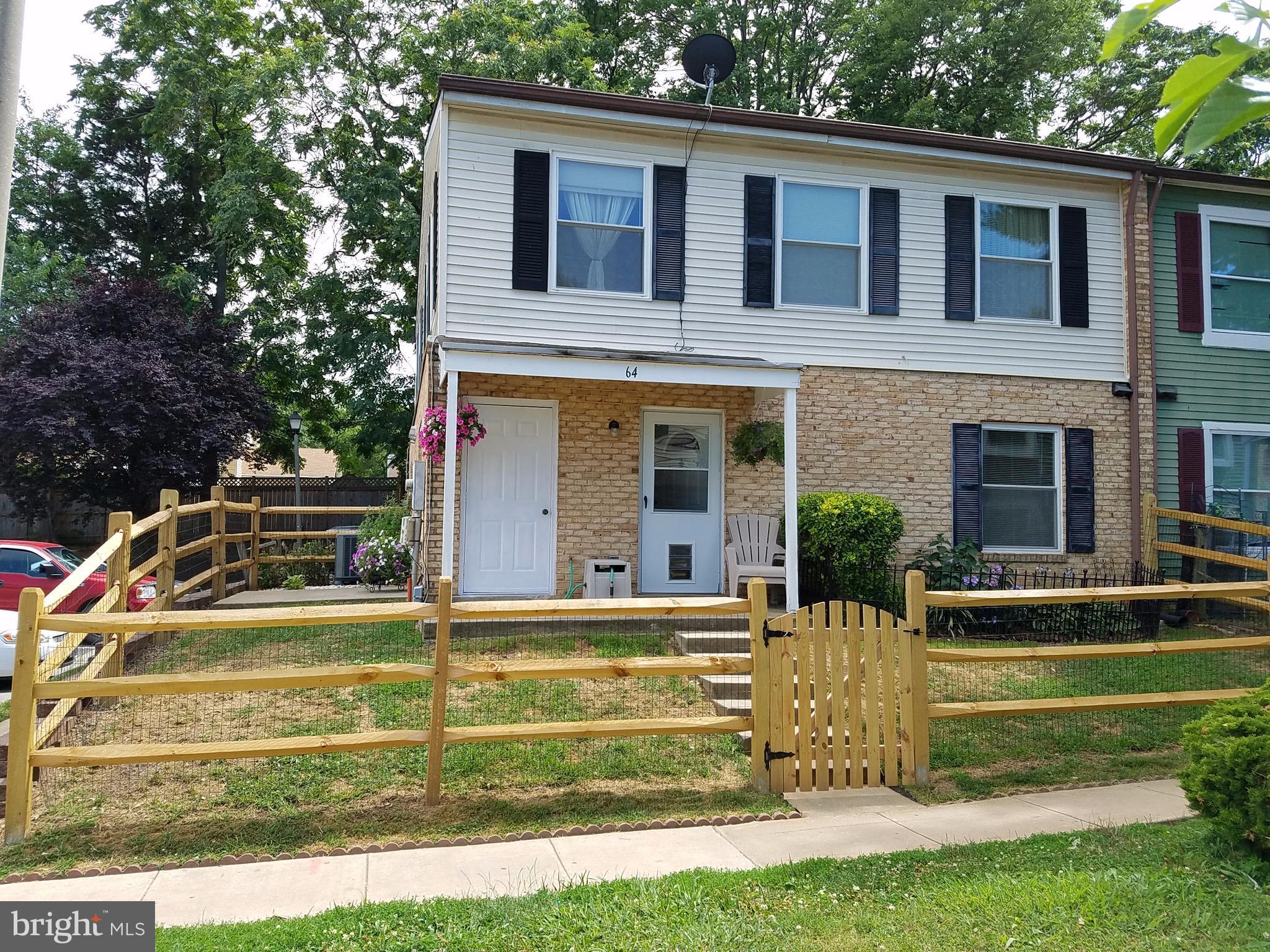 HERITAGE SQUARE - Residential