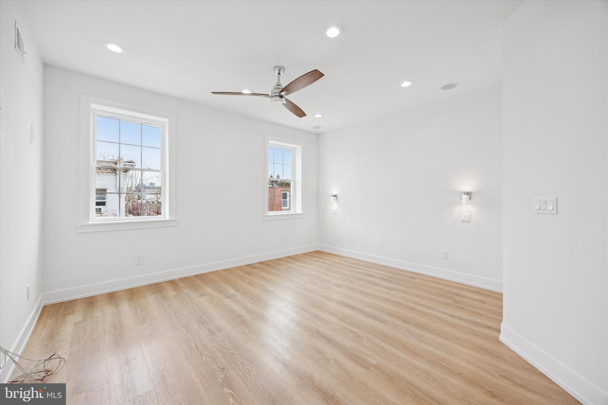 POINT BREEZE - Residential