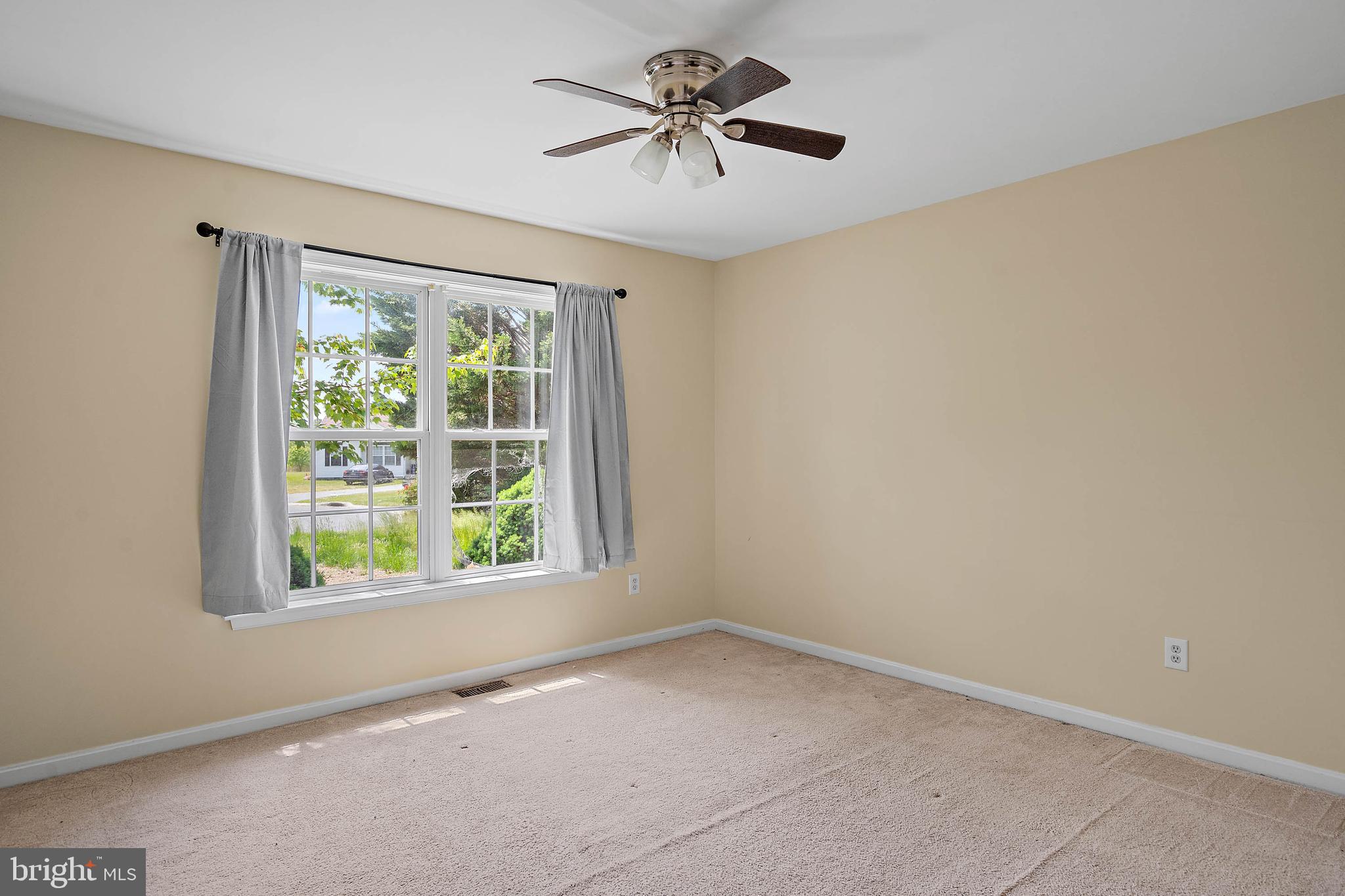 WOODFIELD - Residential