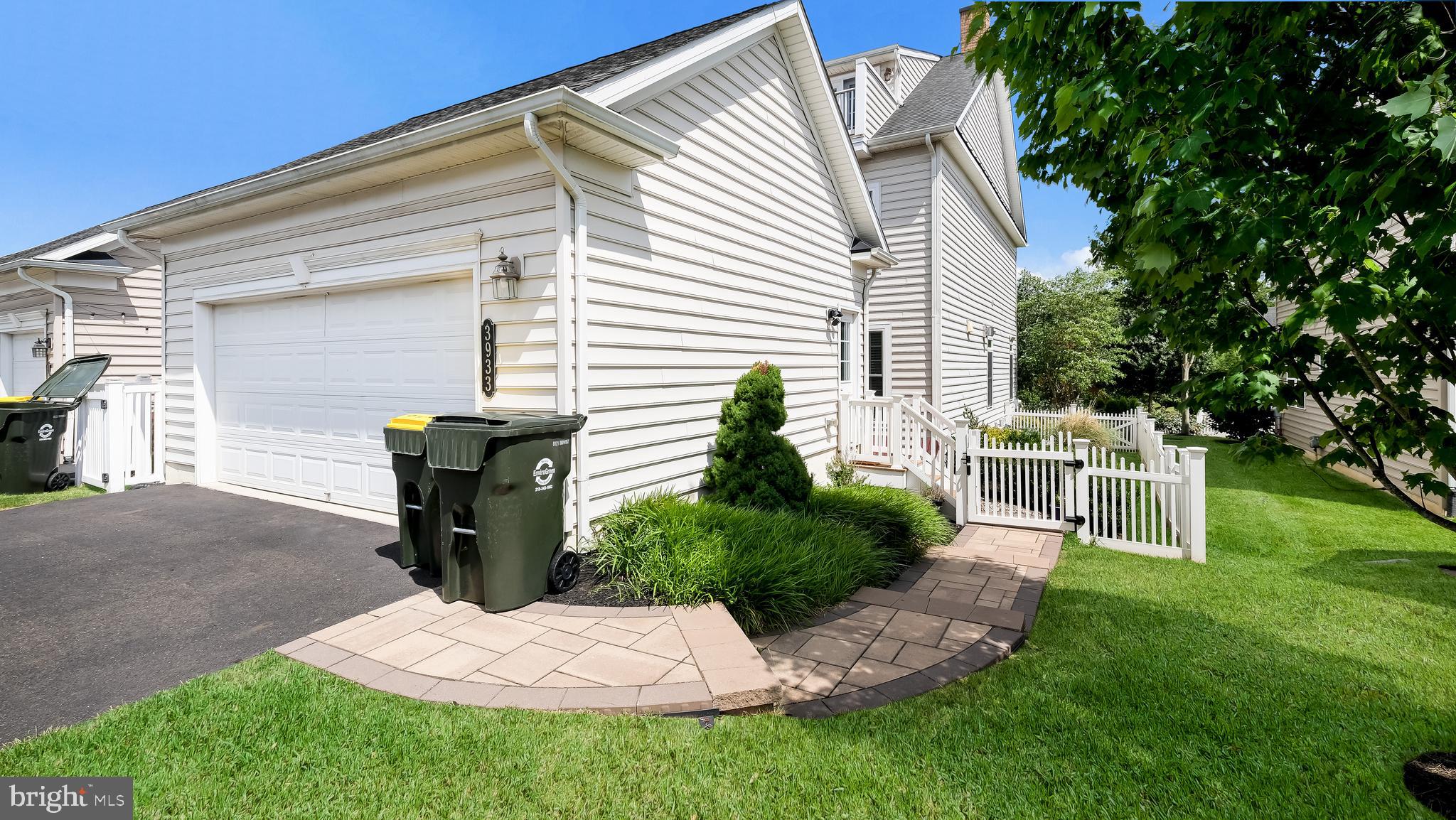 CARRIAGE HILL - Residential