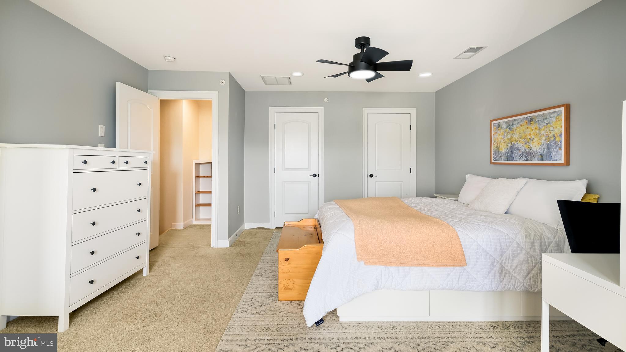 CARRIAGE HILL - Residential