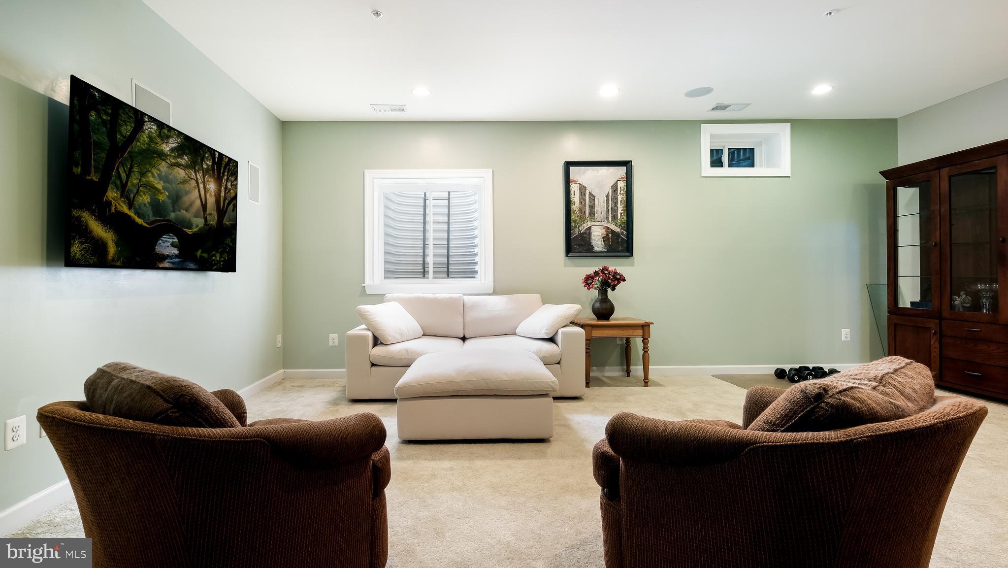 CARRIAGE HILL - Residential