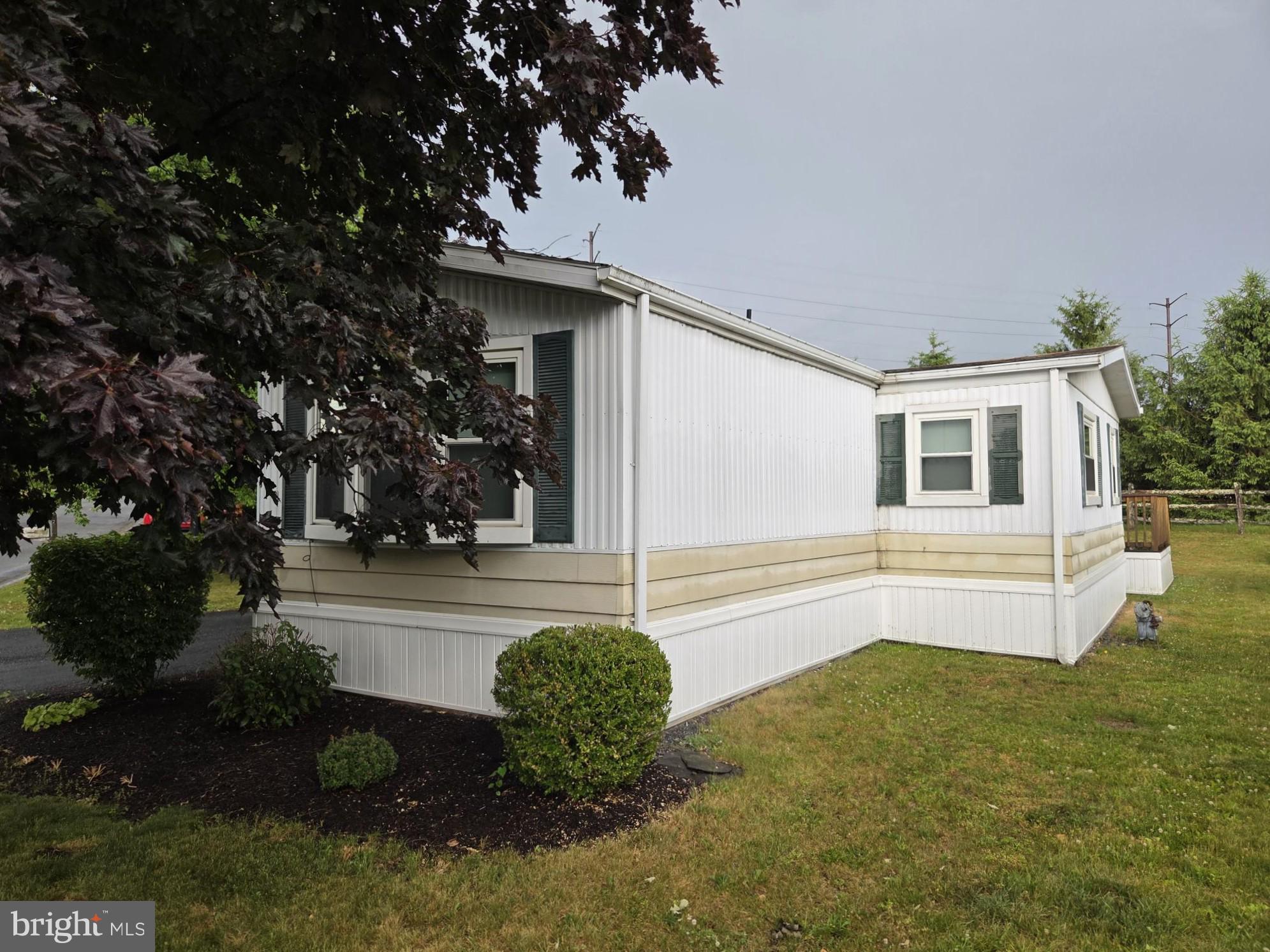 COUNTRY MANOR FARMS - Residential