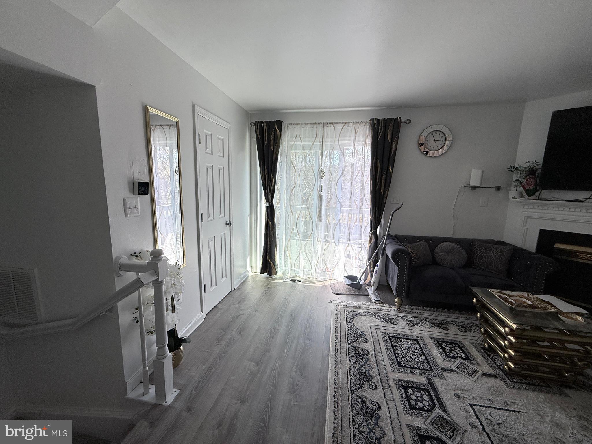 KINGS CREST - Residential
