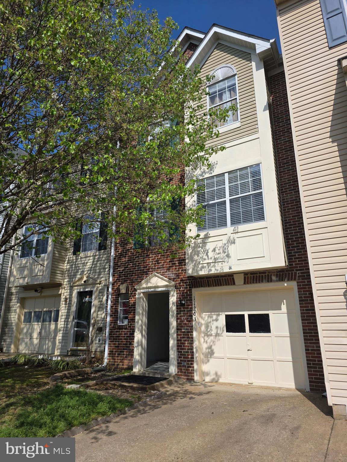 KINGS CREST - Residential