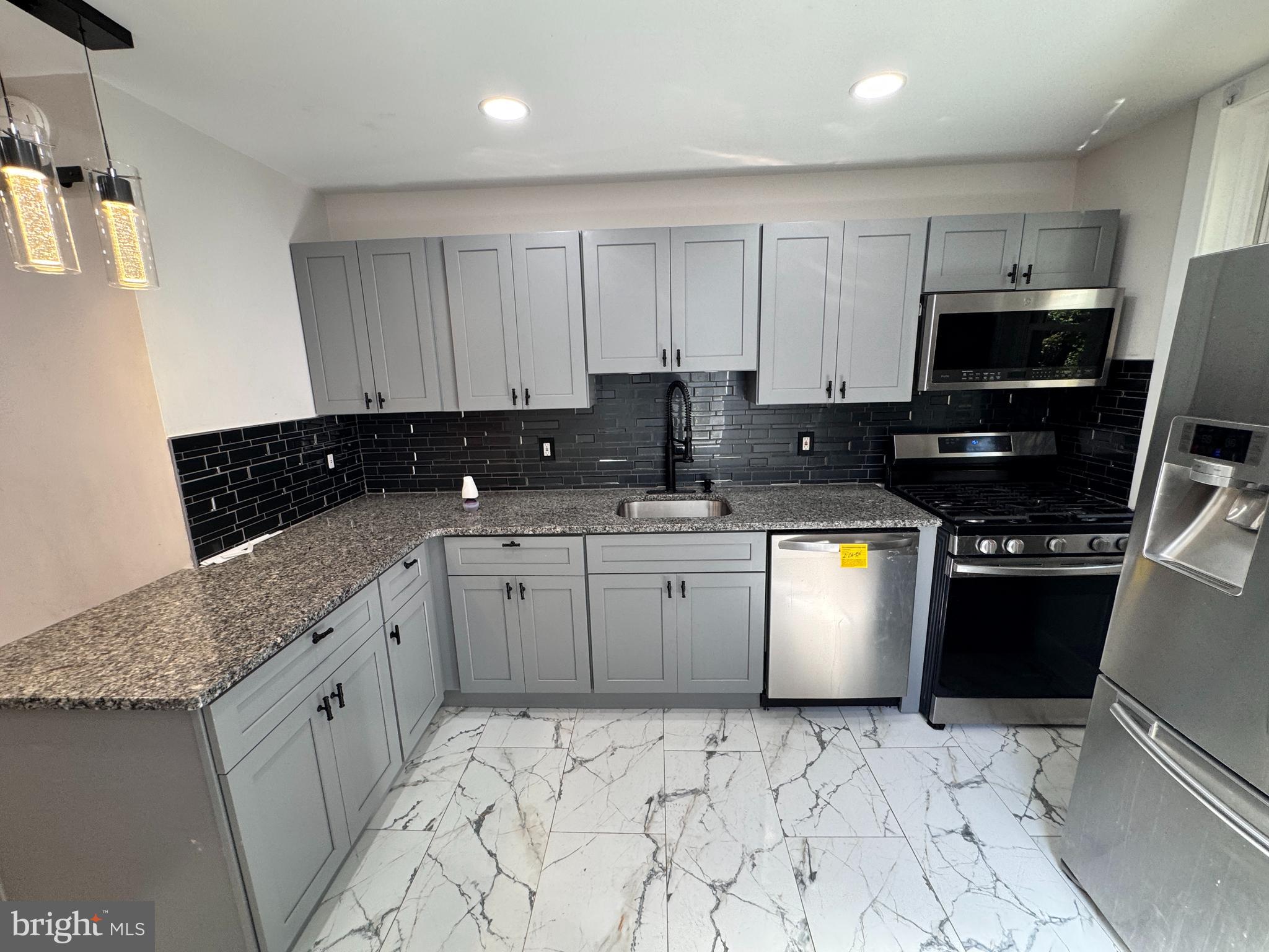 PHILADELPHIA (WEST) - Residential
