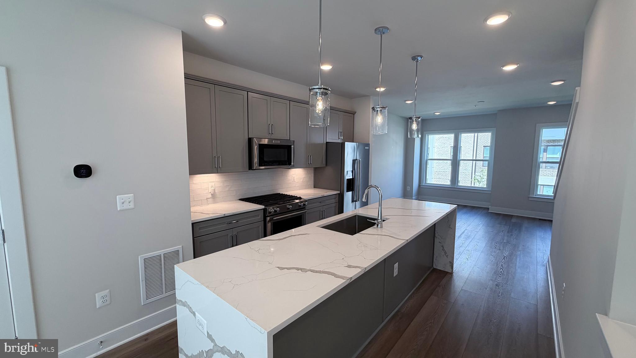RESTON ARBORETUM - Residential