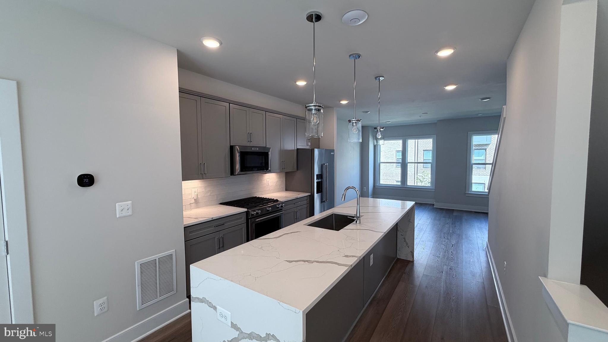 RESTON ARBORETUM - Residential