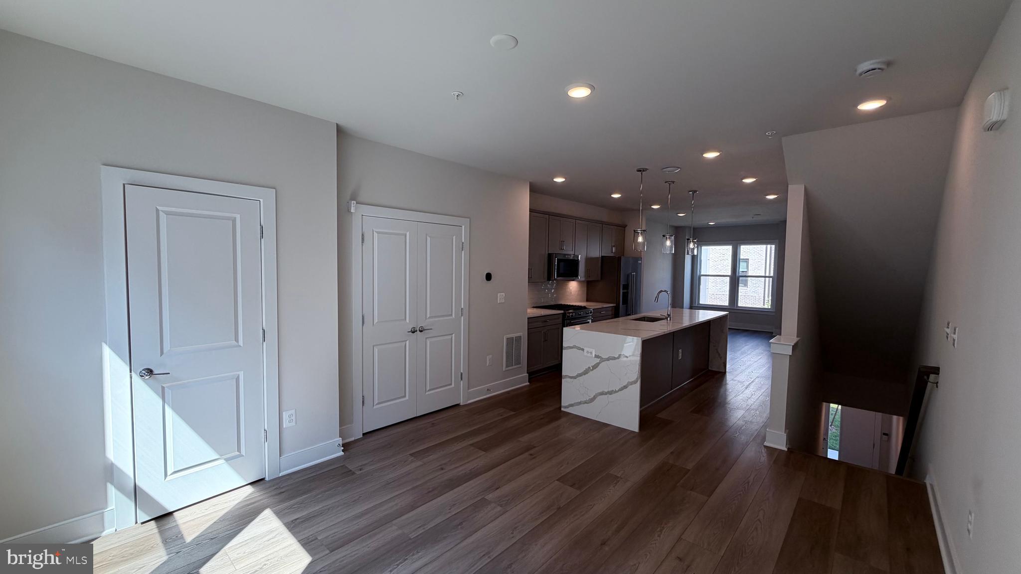 RESTON ARBORETUM - Residential