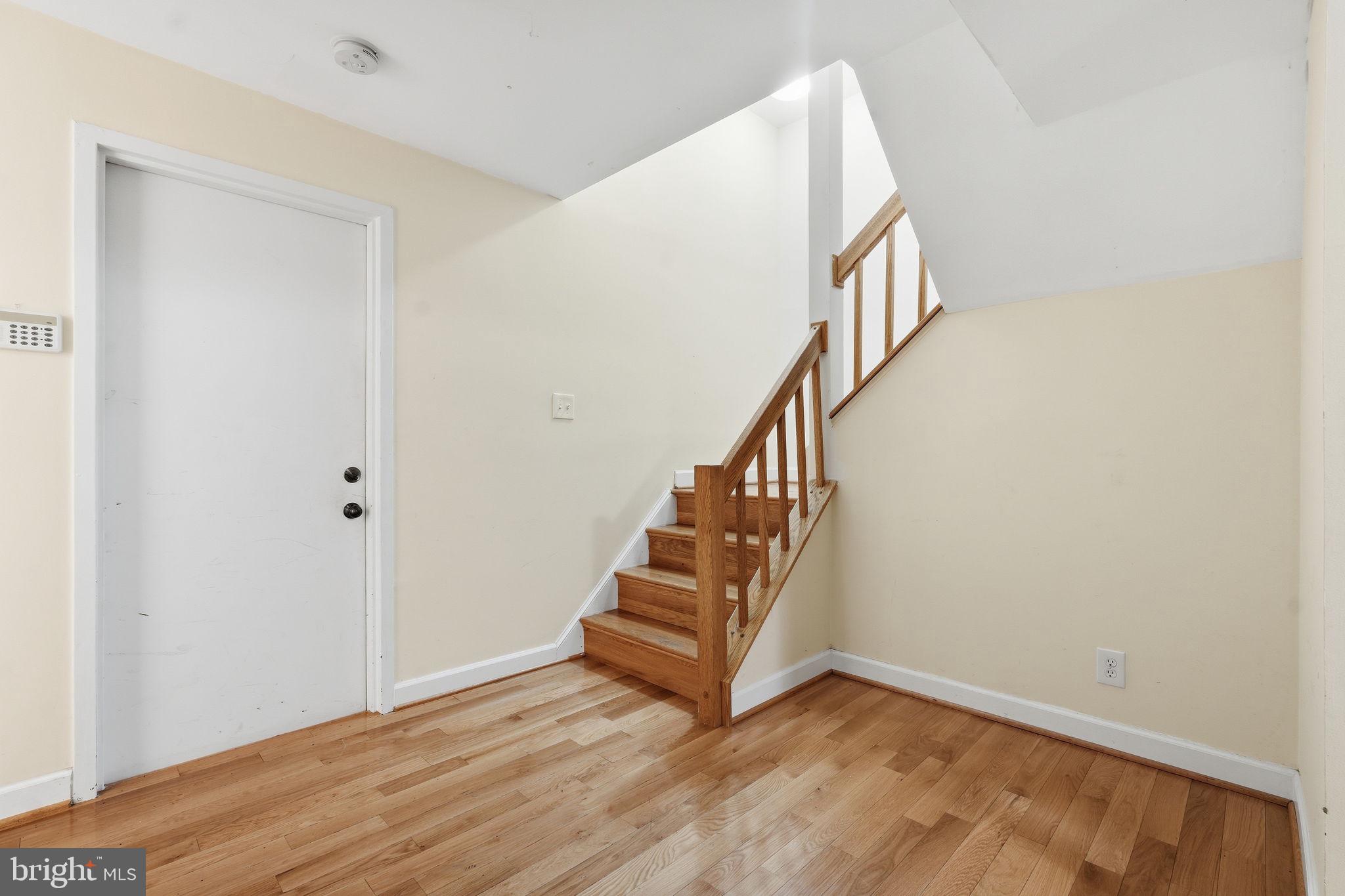 RESTON - Residential