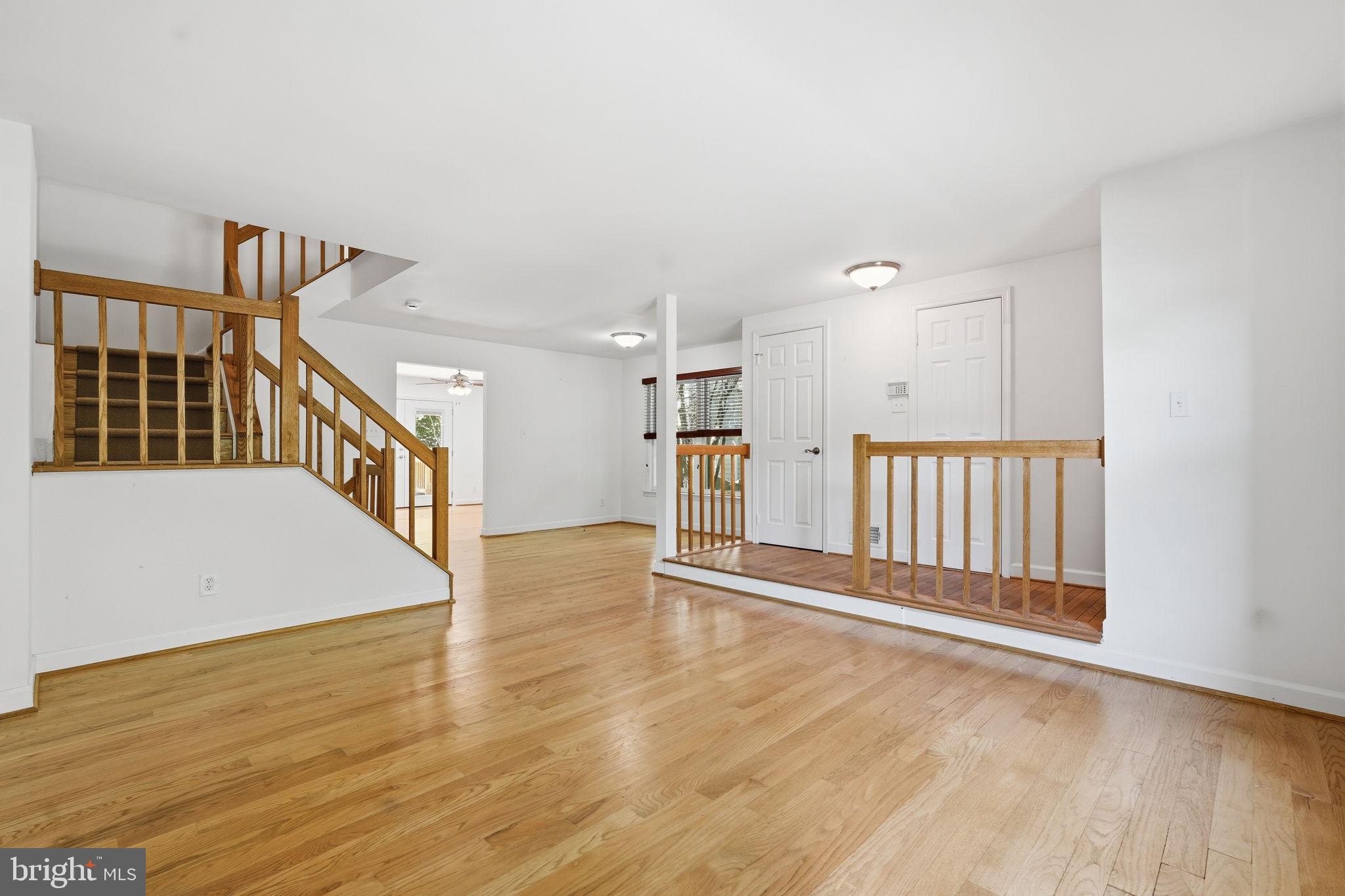 RESTON - Residential