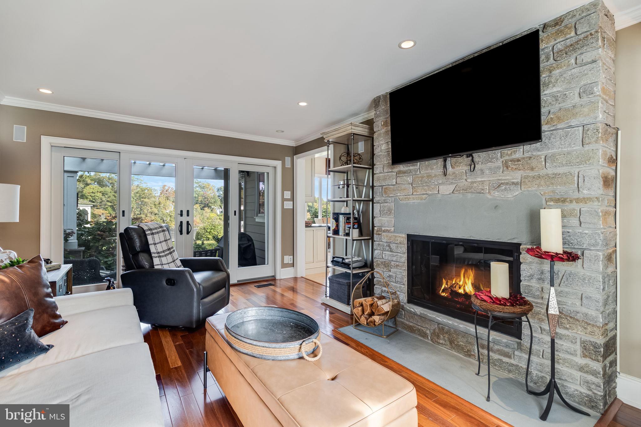 HOLLYWOOD - Residential