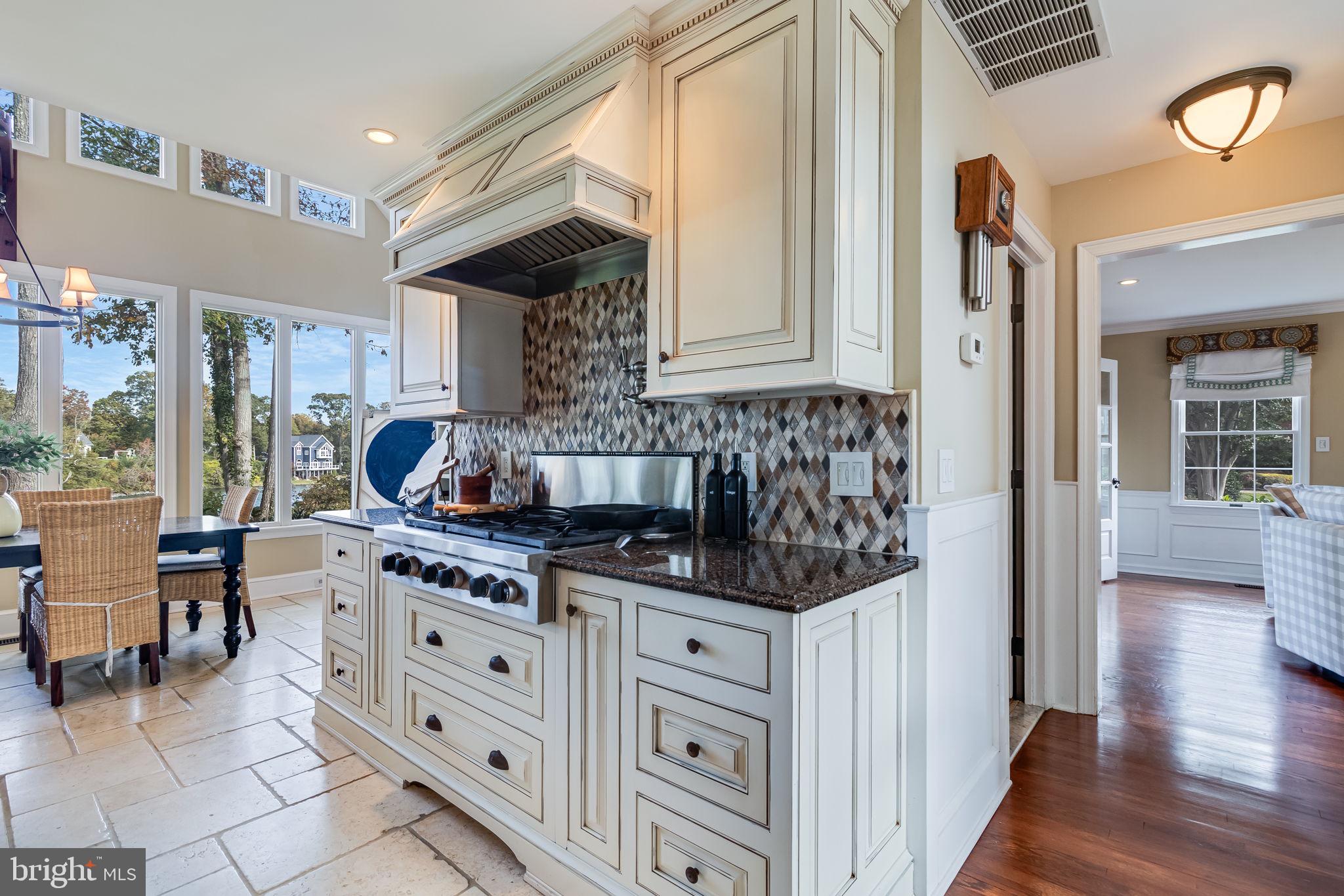 HOLLYWOOD - Residential