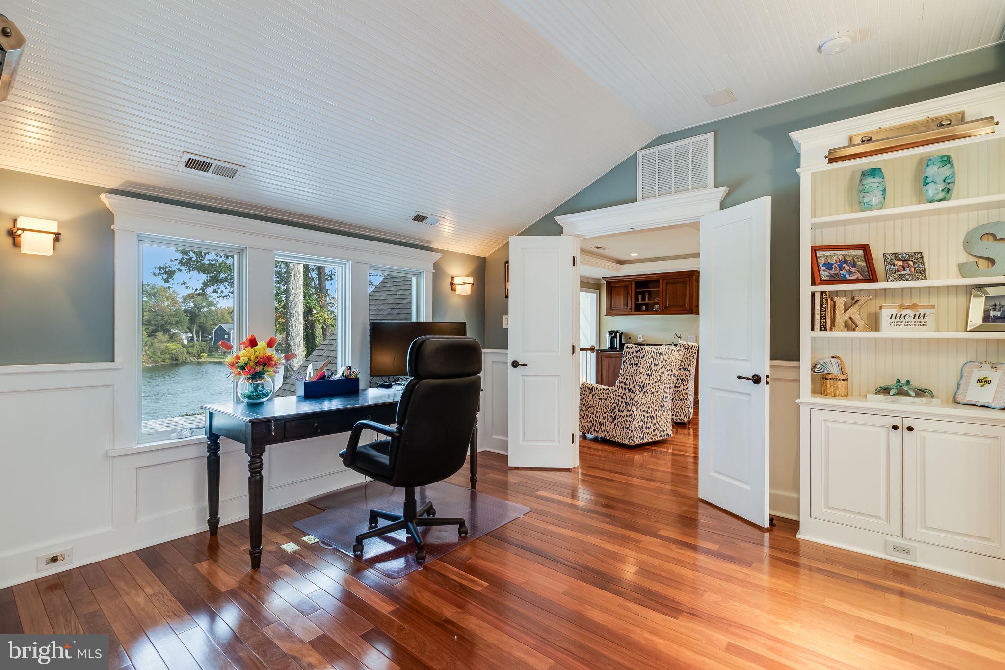 HOLLYWOOD - Residential