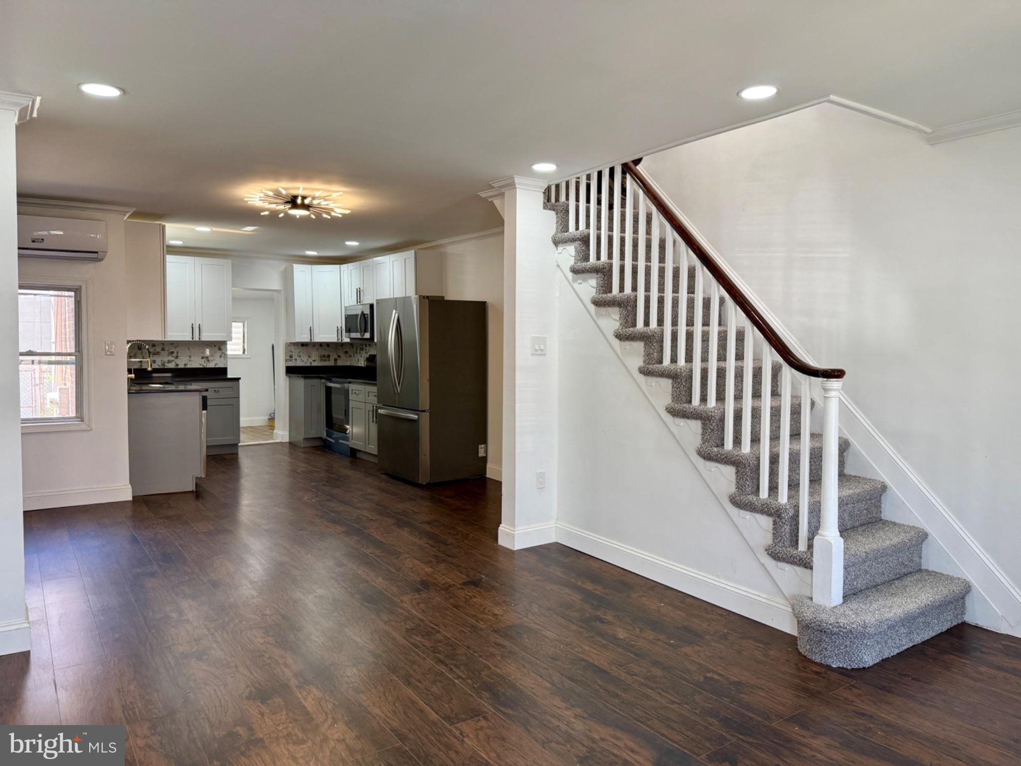 WEST OAK LANE - Residential
