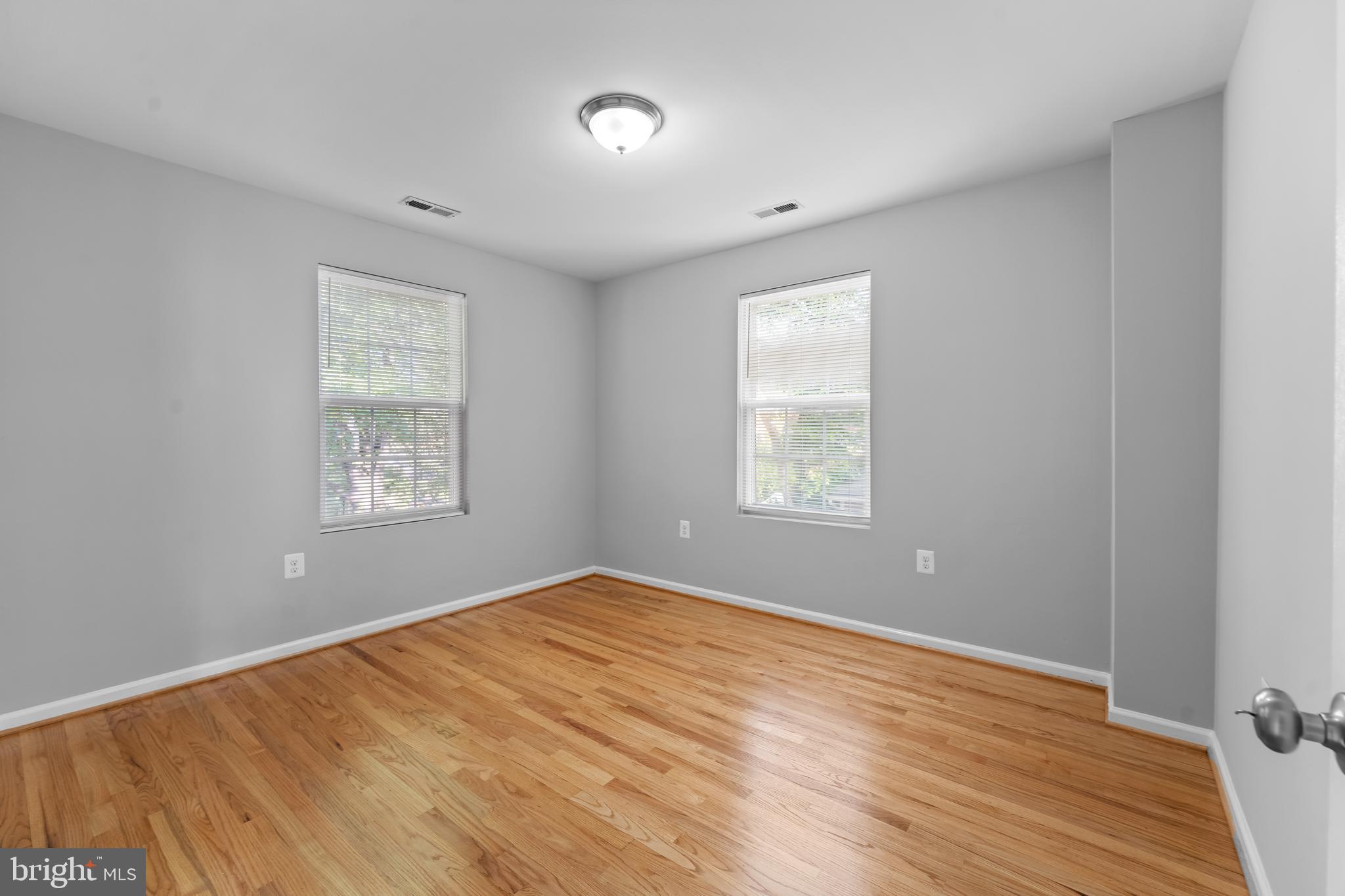 NEW HAMPSHIRE ESTATES - Residential