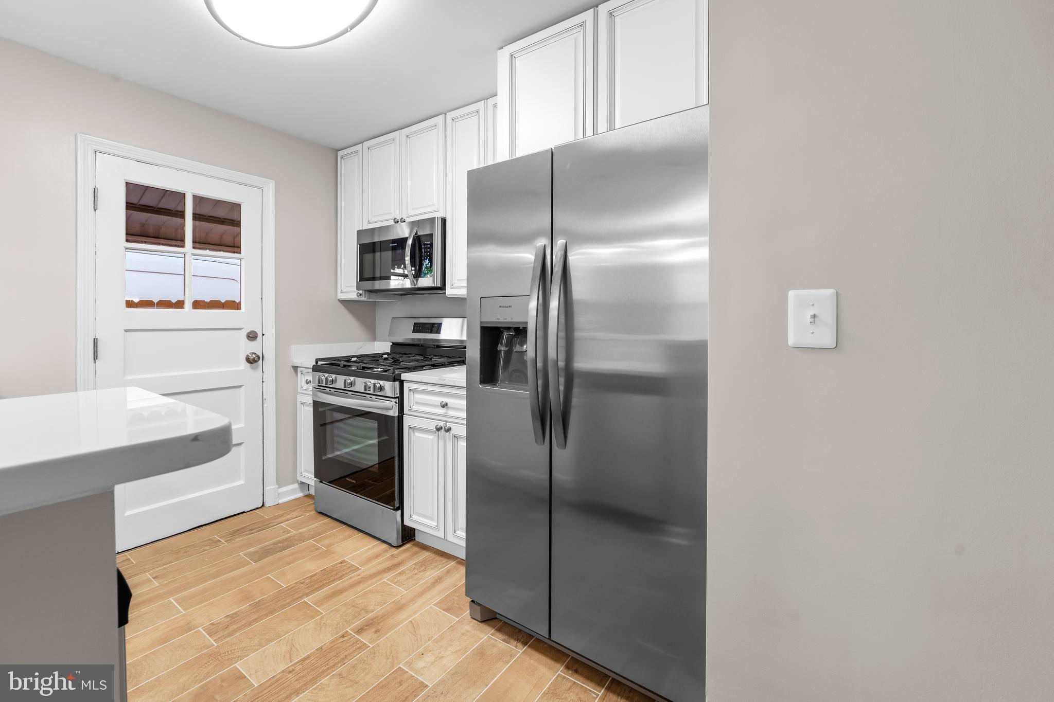 NEW HAMPSHIRE ESTATES - Residential