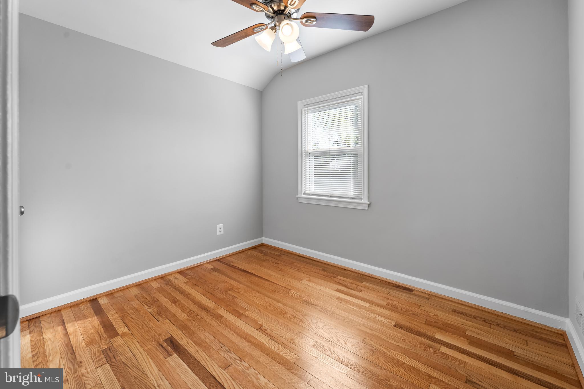 NEW HAMPSHIRE ESTATES - Residential