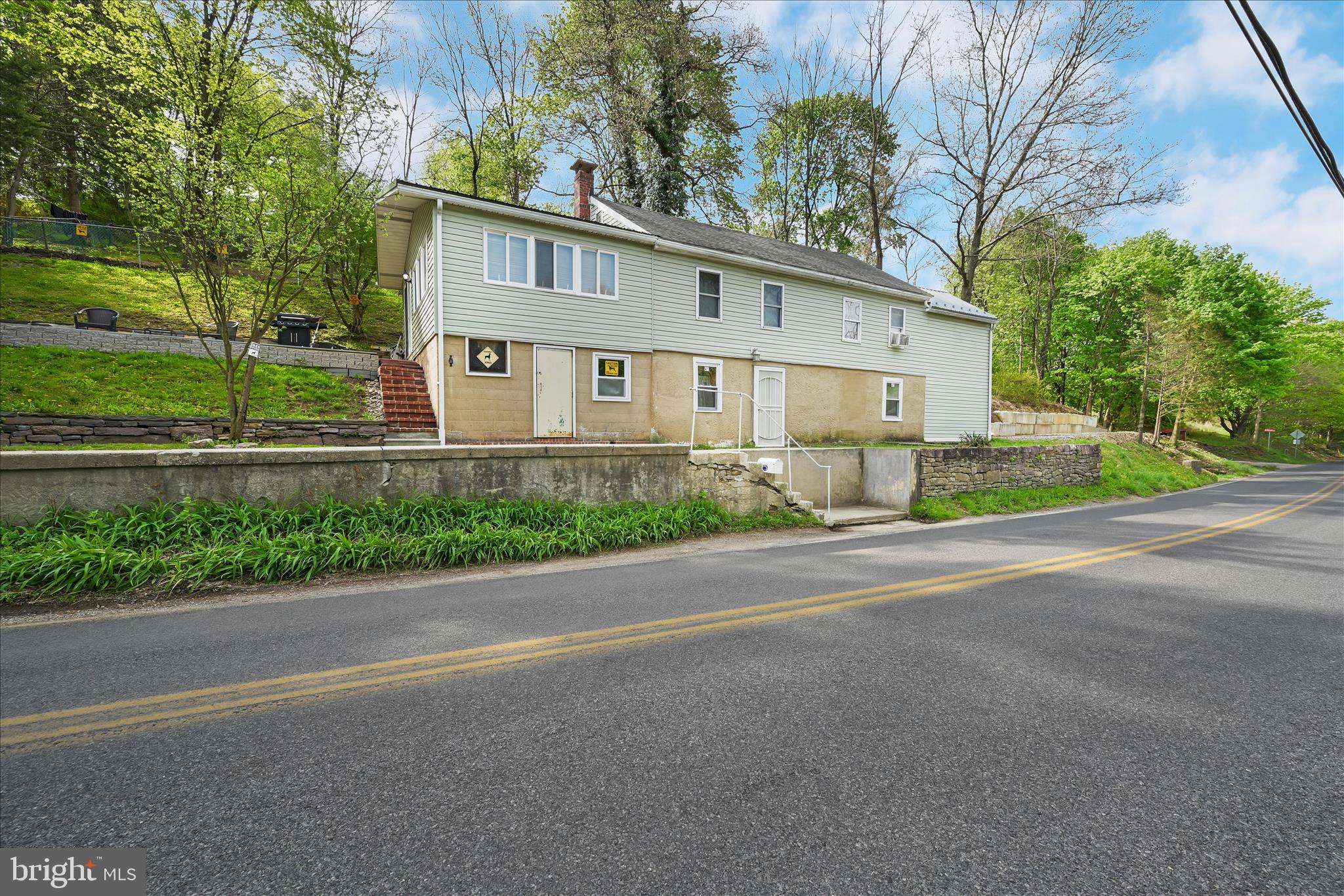 POTTSVILLE - Residential