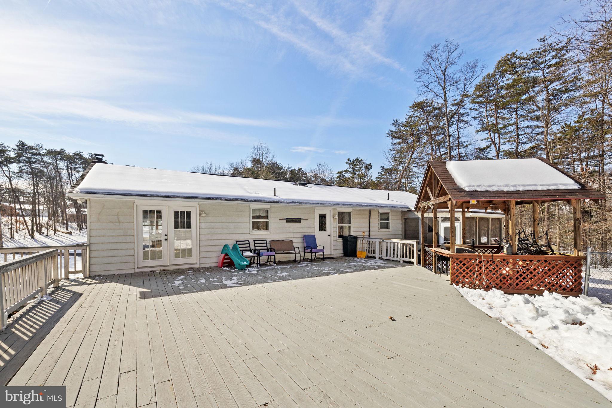 SHIRLEY FARMS - Residential