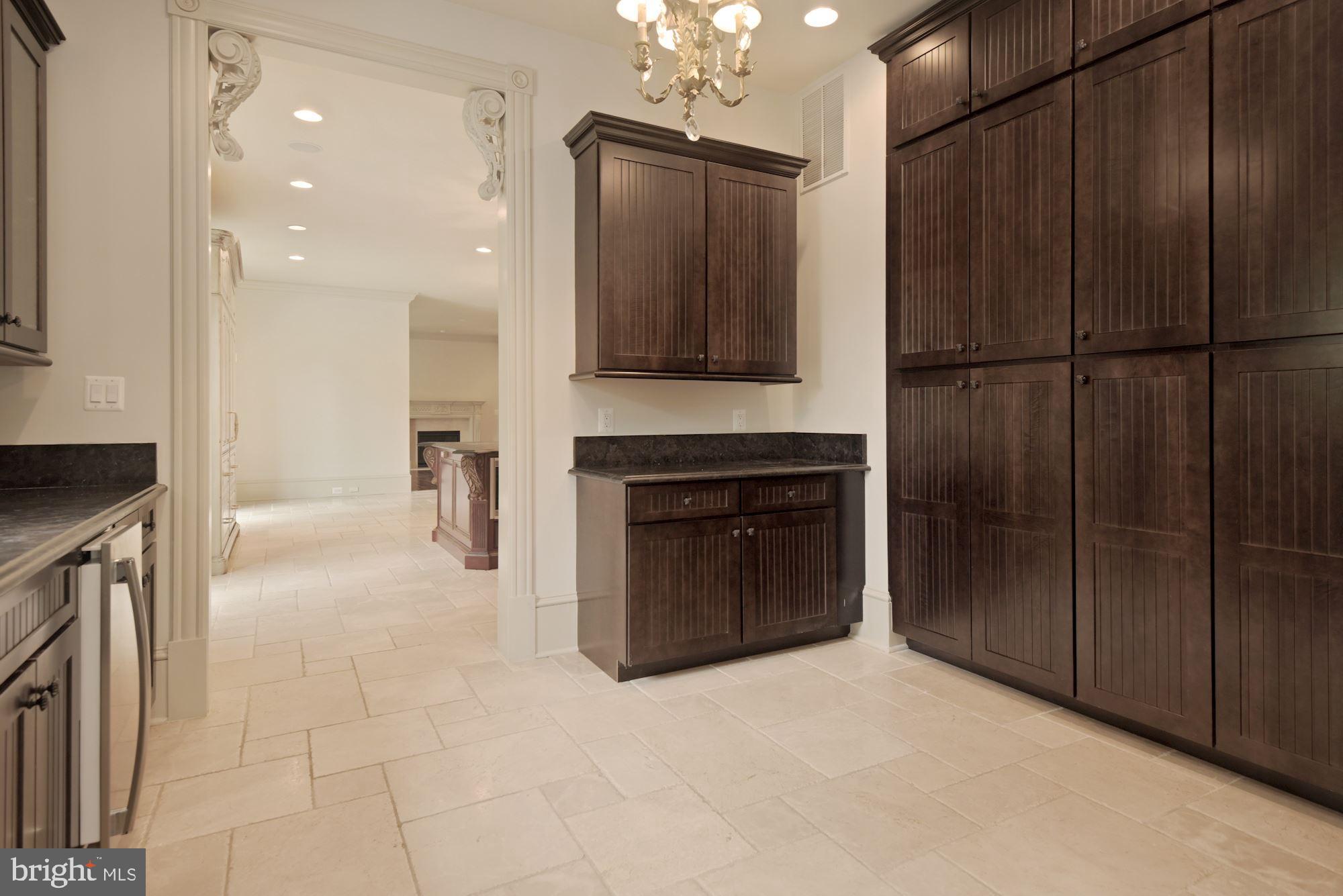 CREIGHTON FARMS - Residential