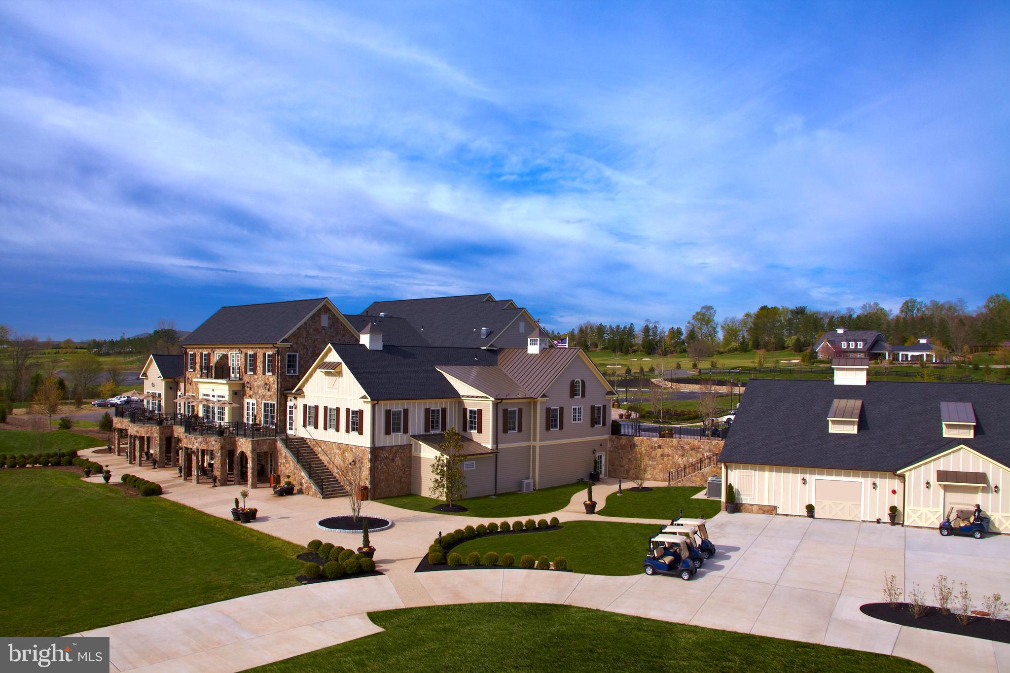 CREIGHTON FARMS - Residential
