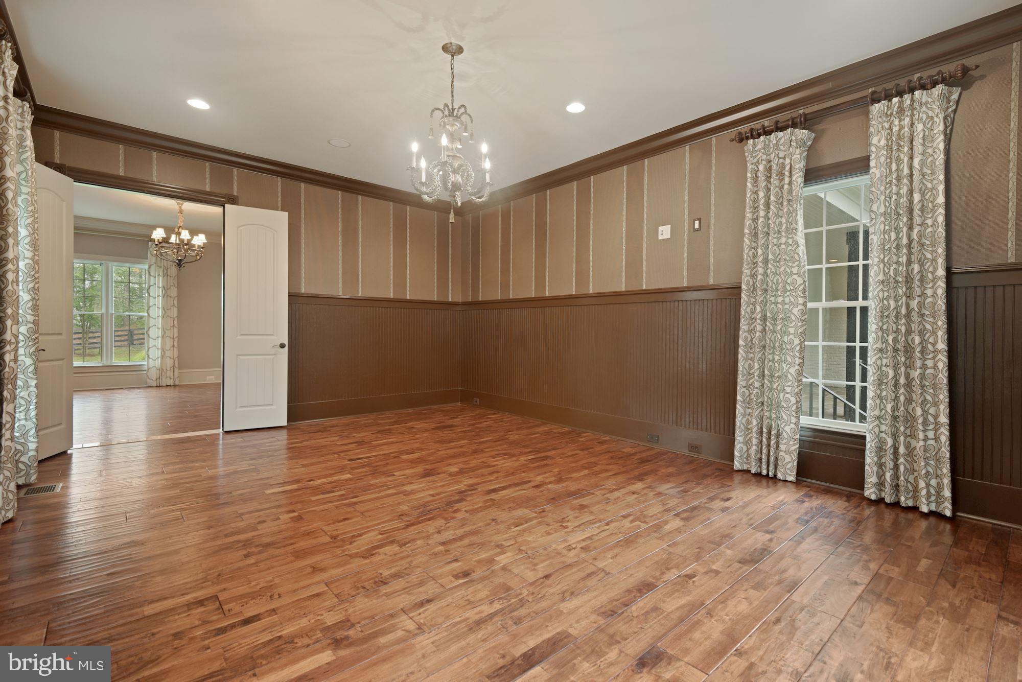 CREIGHTON FARMS - Residential