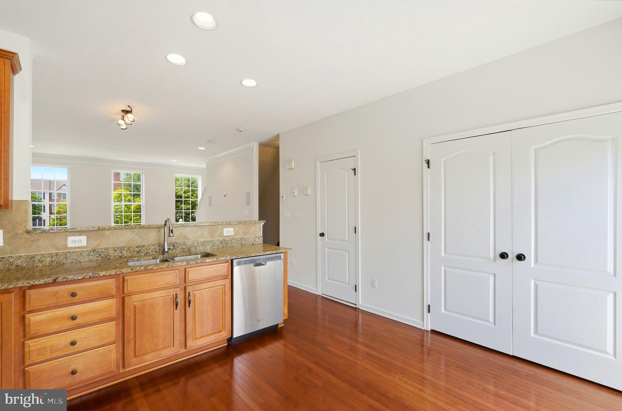 AMBERLEA AT SOUTH RIDING - Residential