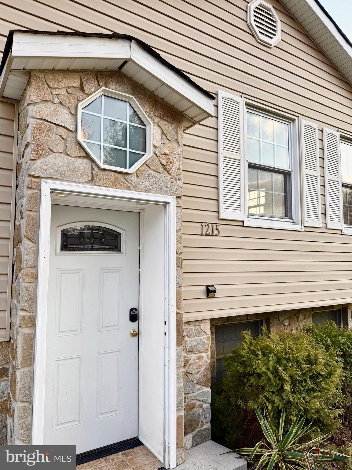 CATONSVILLE MANOR - Residential