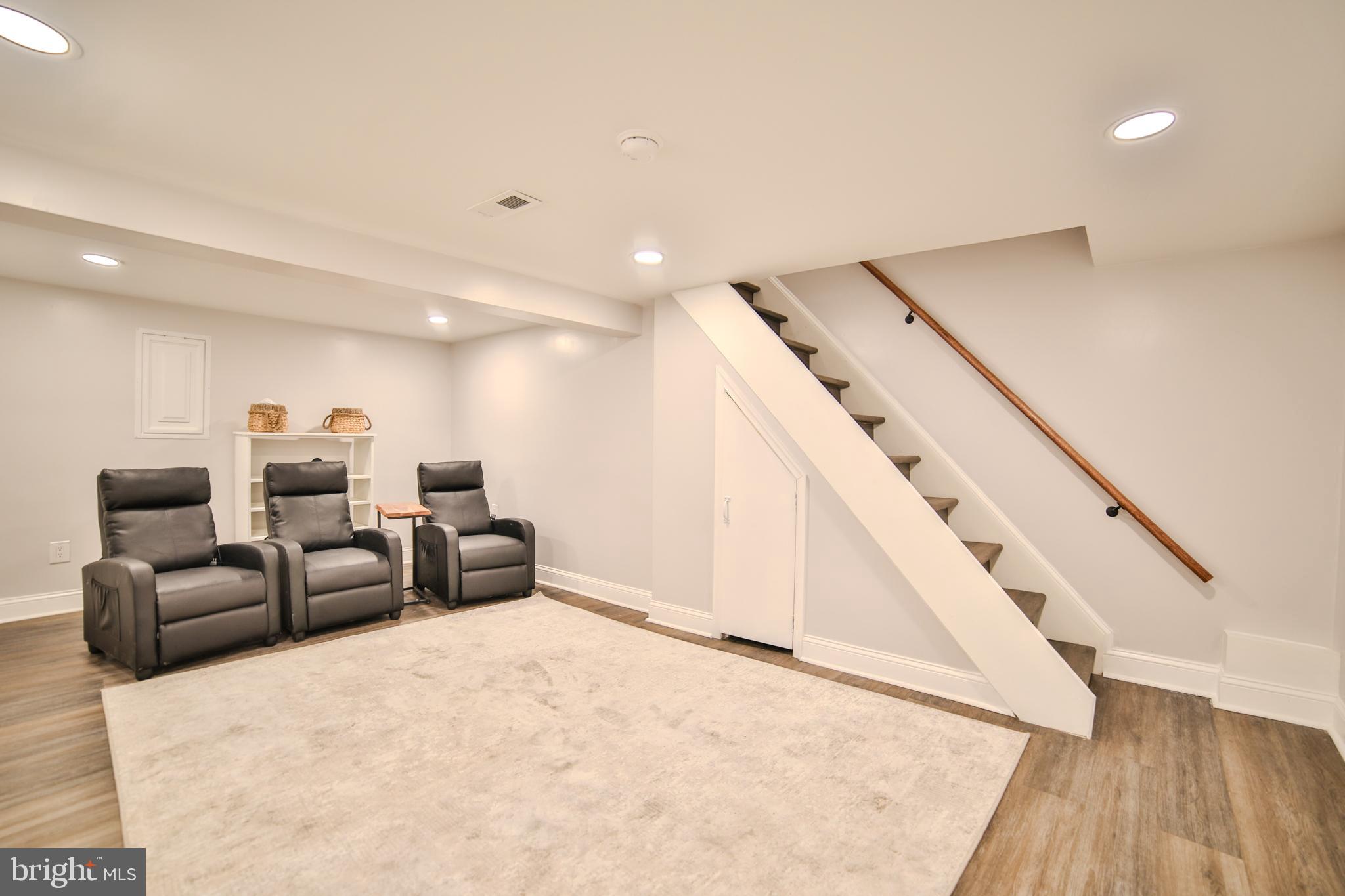 WASHINGTON SQ WEST - Residential