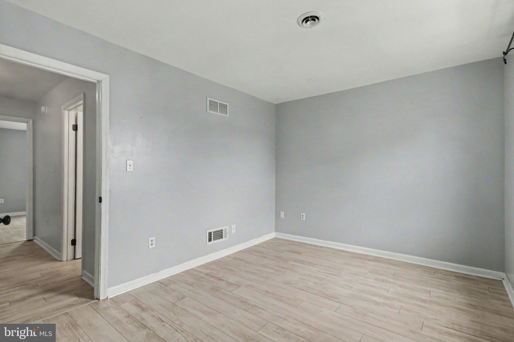 WALNUT VILLAS - Residential