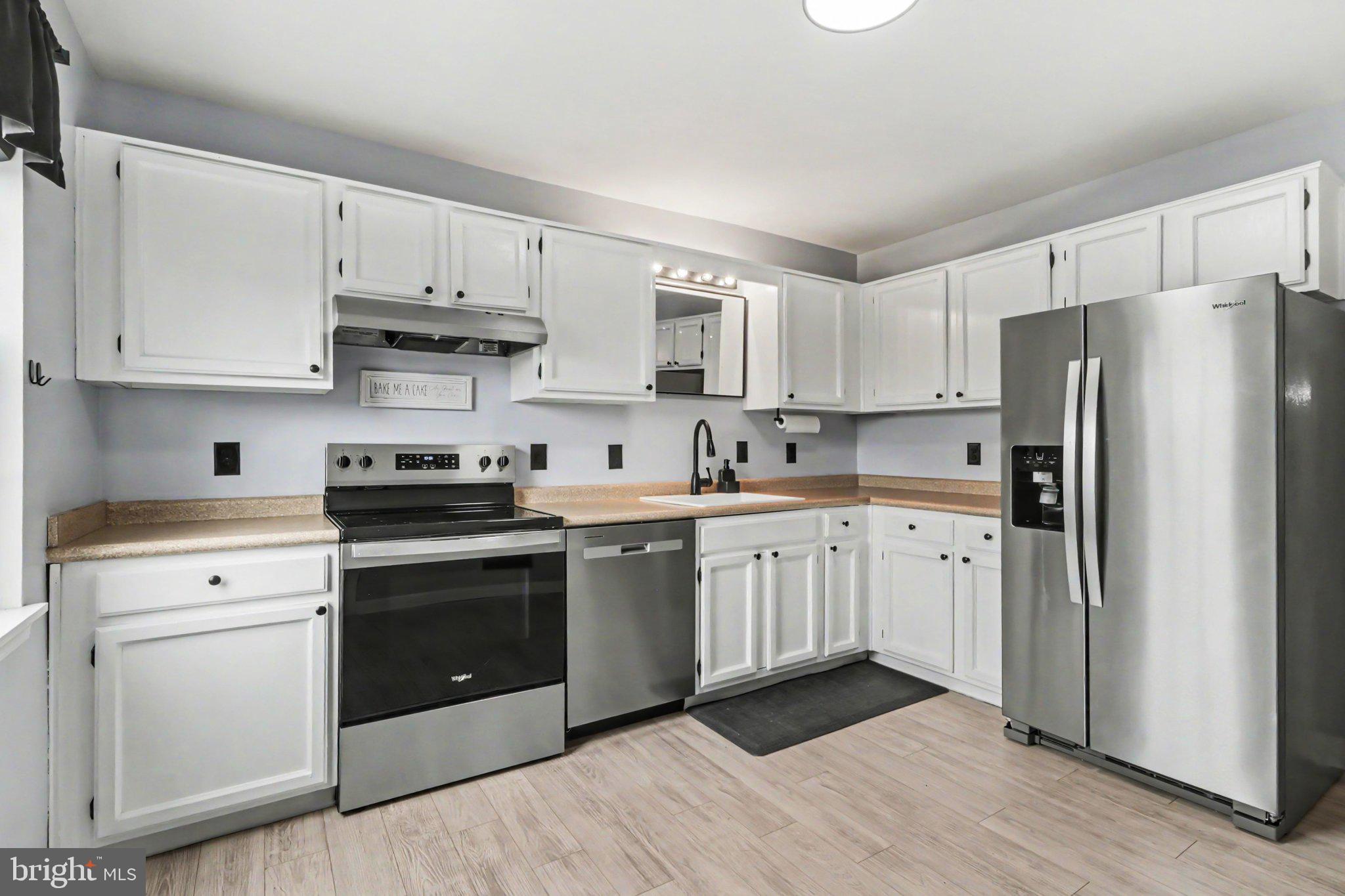 WALNUT VILLAS - Residential