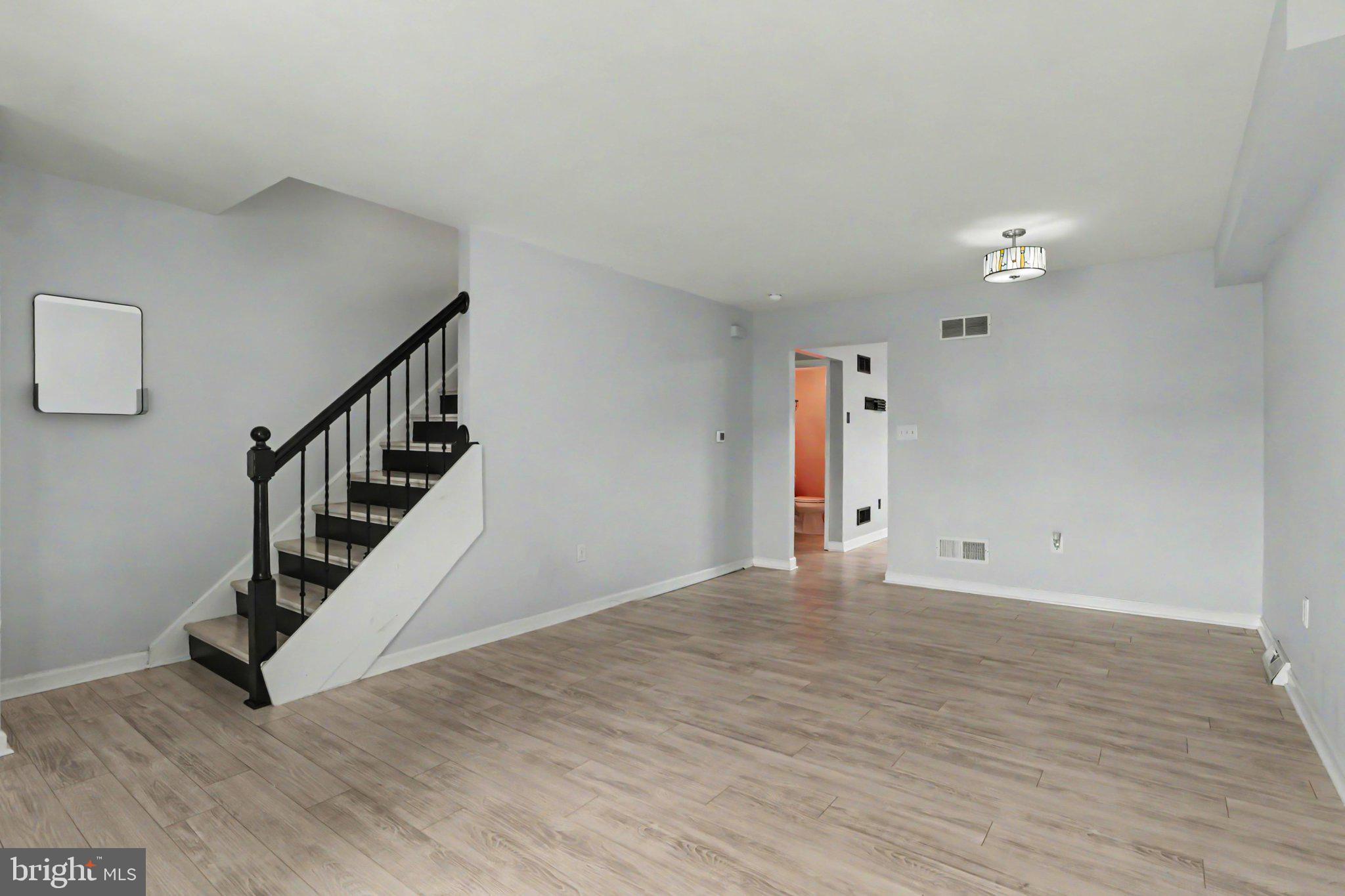 WALNUT VILLAS - Residential