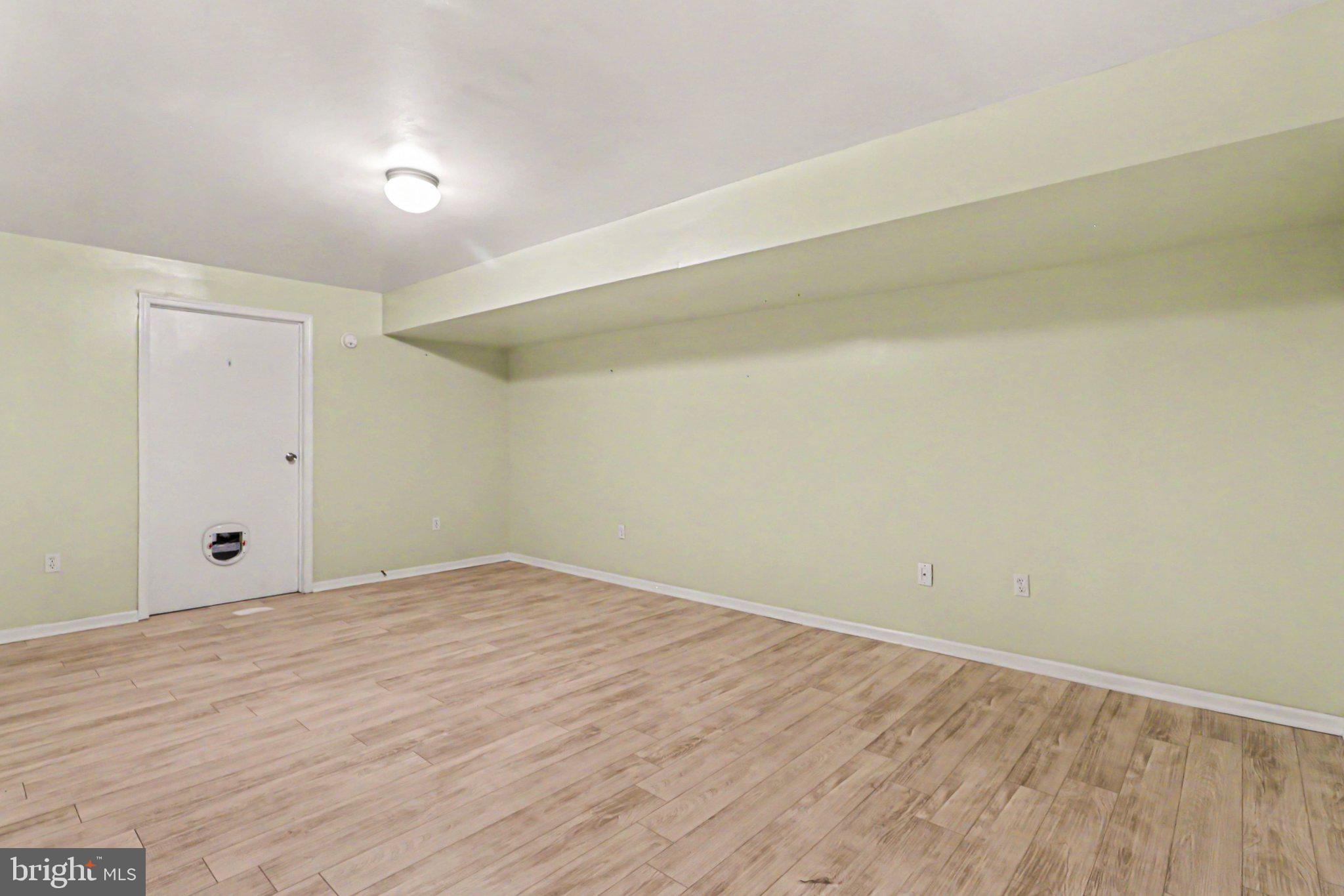 WALNUT VILLAS - Residential
