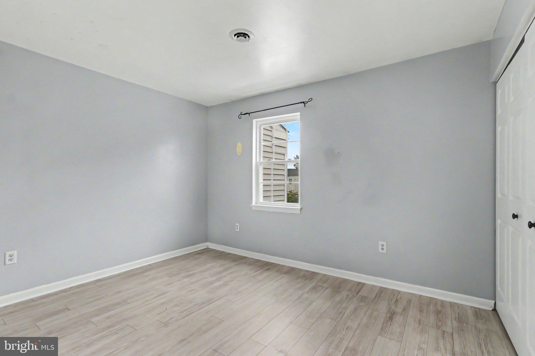 WALNUT VILLAS - Residential