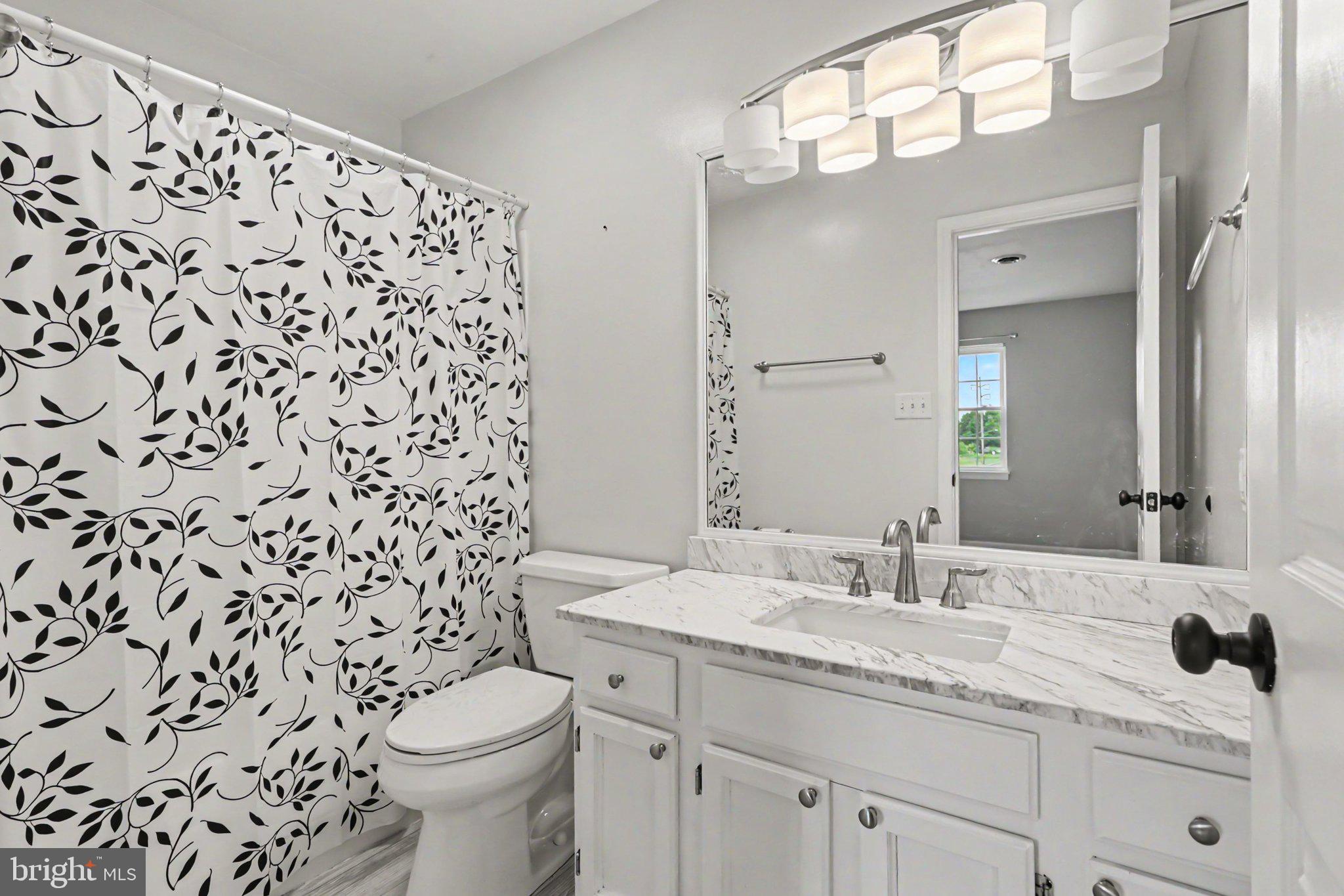 WALNUT VILLAS - Residential