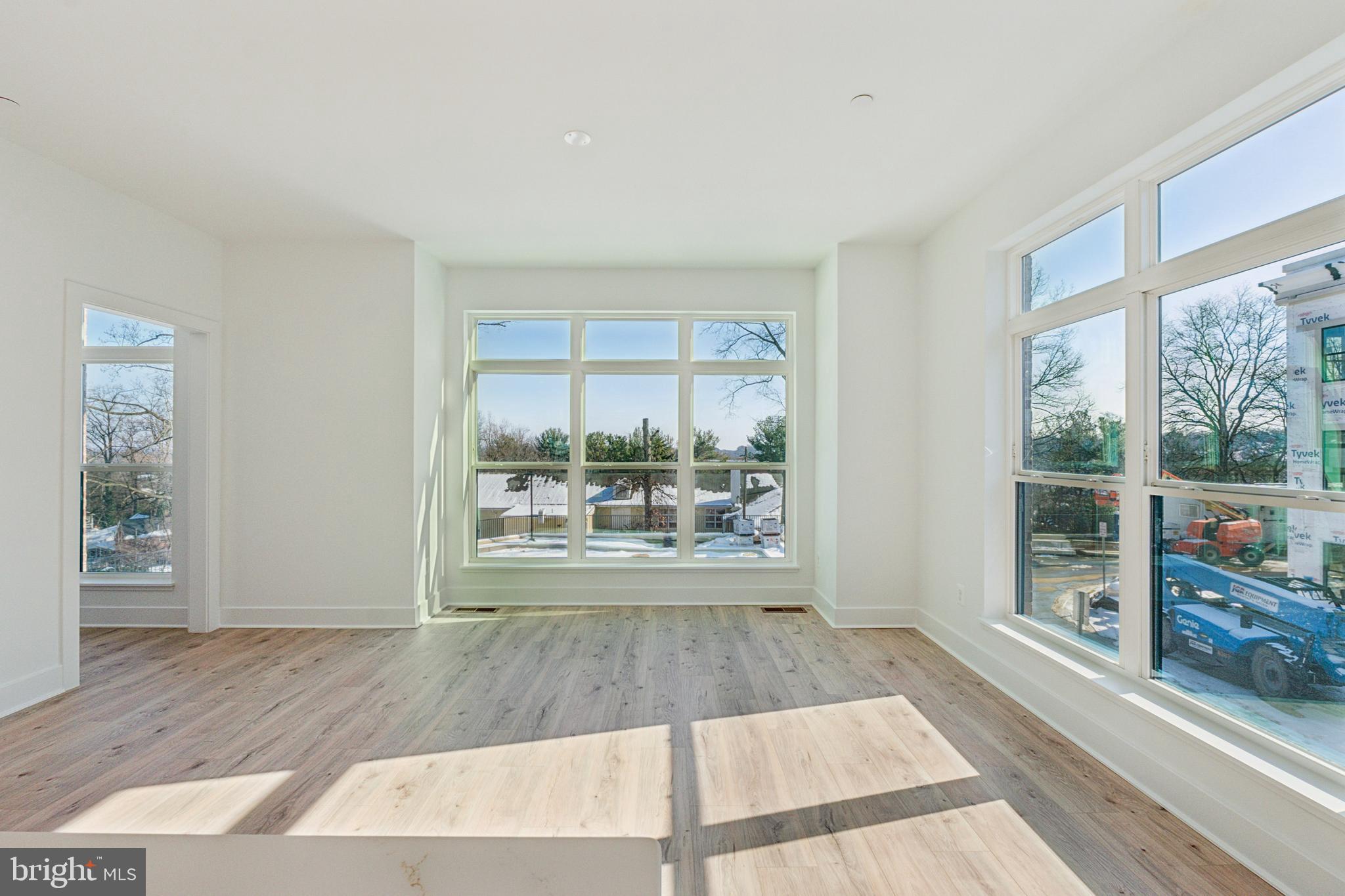 TYSONS RIDGE - Residential Lease