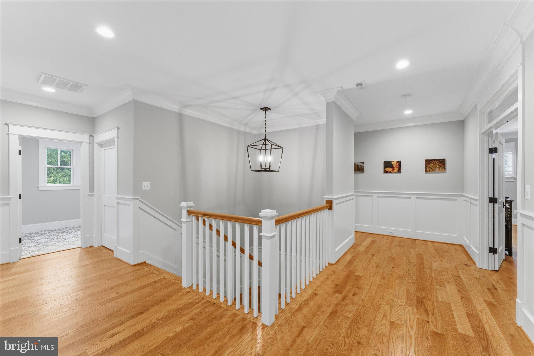 GOLF CLUB MANOR - Residential