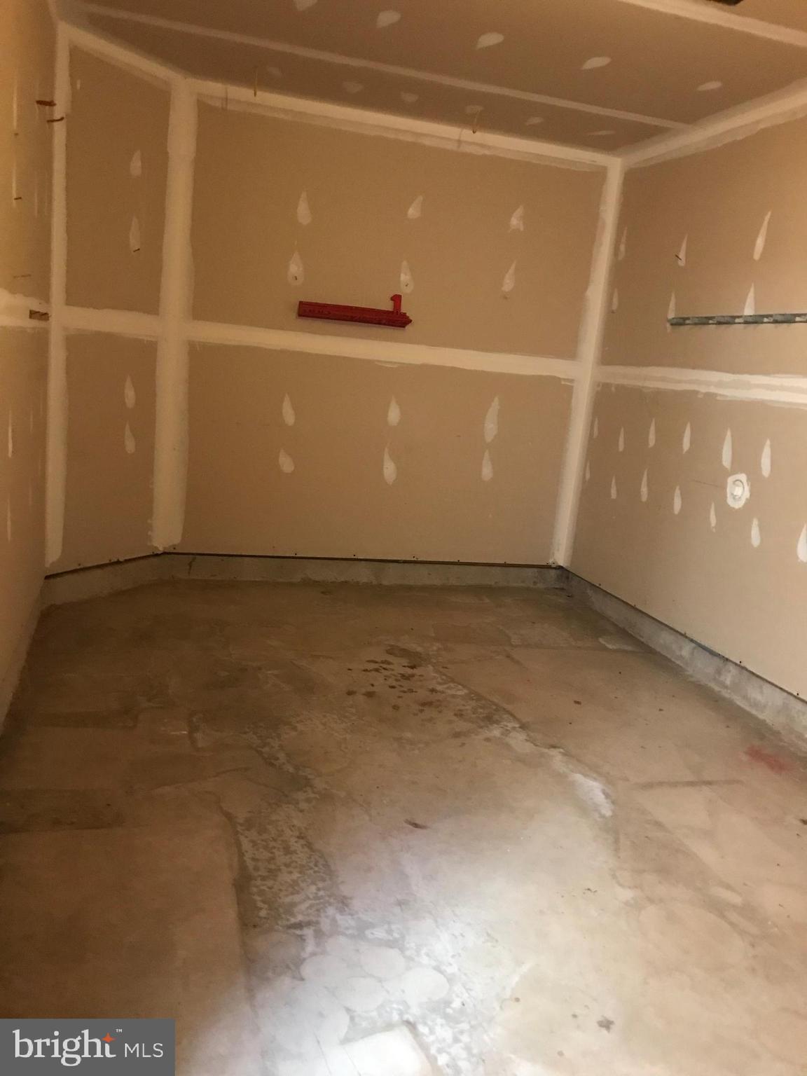 CENTRE RIDGE - Residential Lease