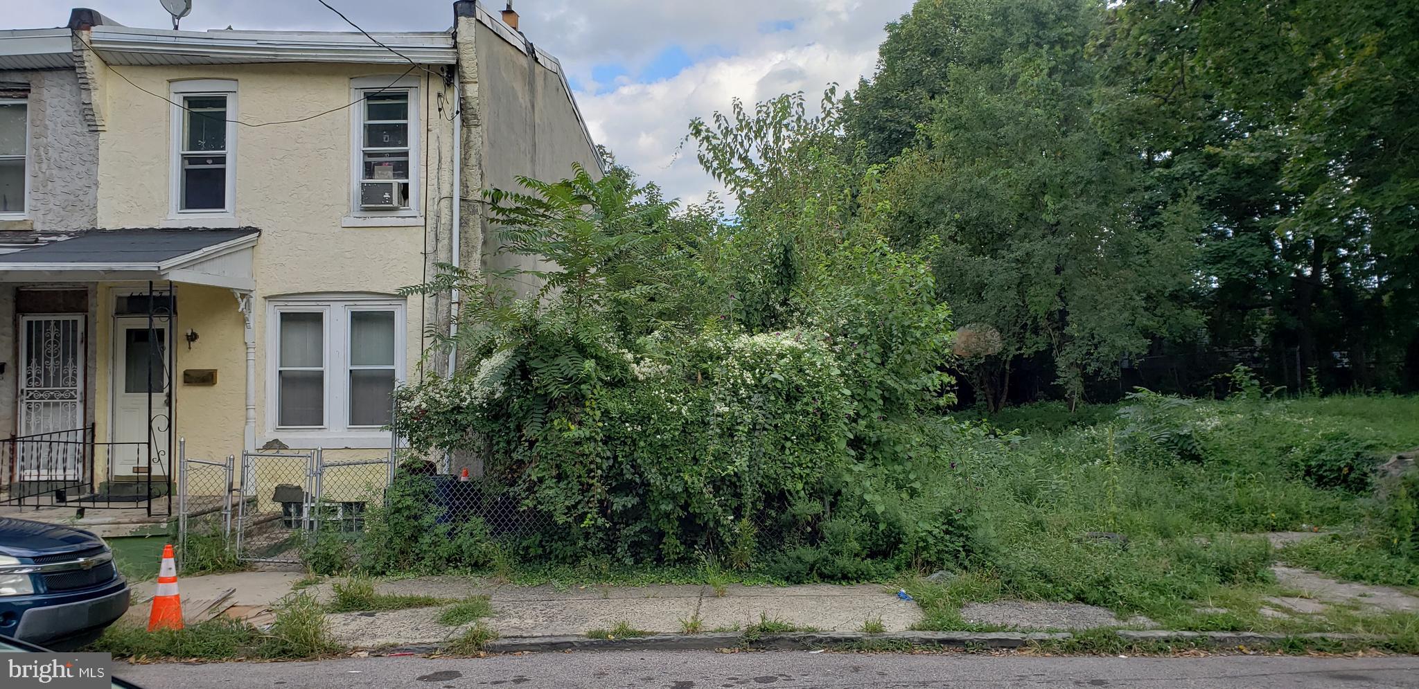 GERMANTOWN (EAST) - Land