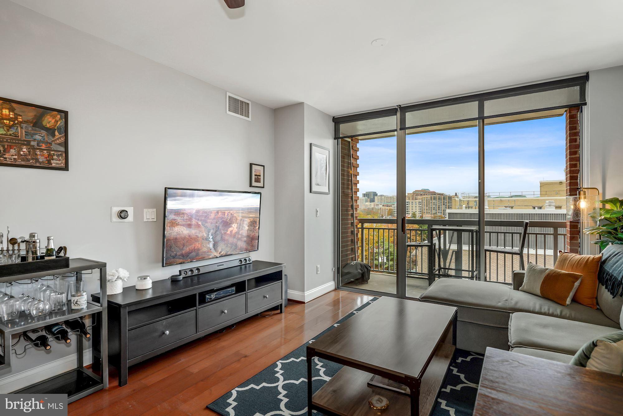 ARLINGTON - Residential Lease