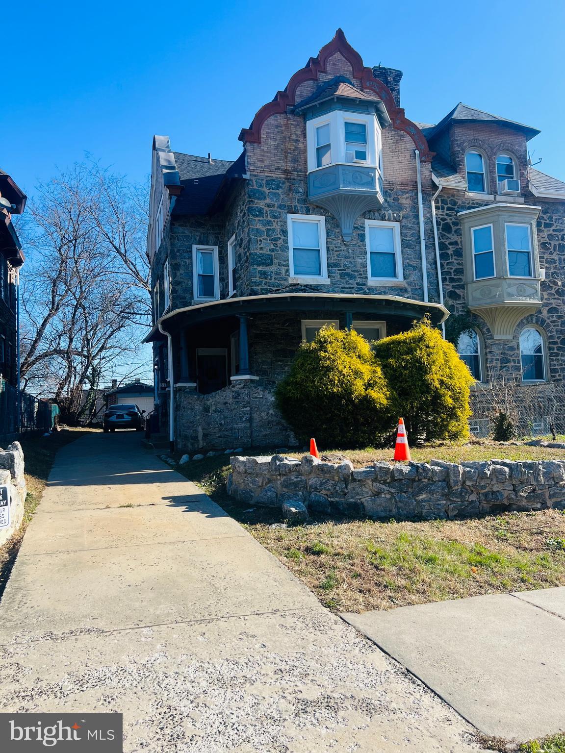 OVERBROOK - Residential Lease