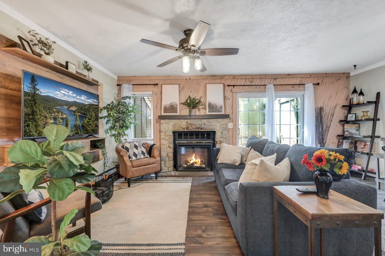 SNOW RIDGE VILLAGE - Residential