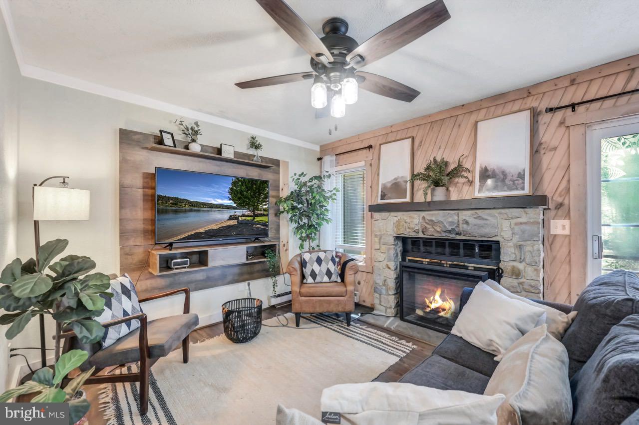 SNOW RIDGE VILLAGE - Residential
